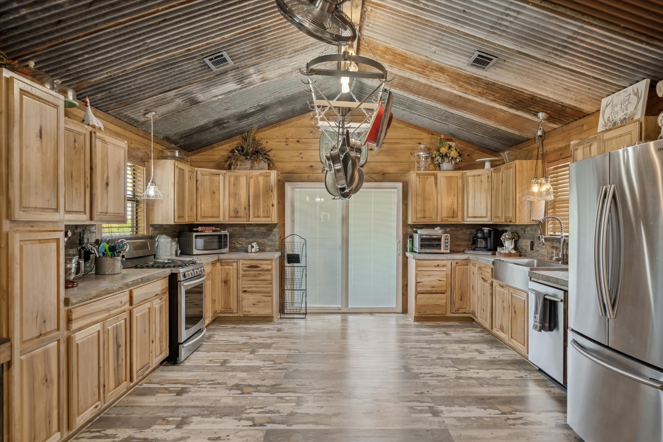 902 Vz County Road 3710 Edgewood TX 75117