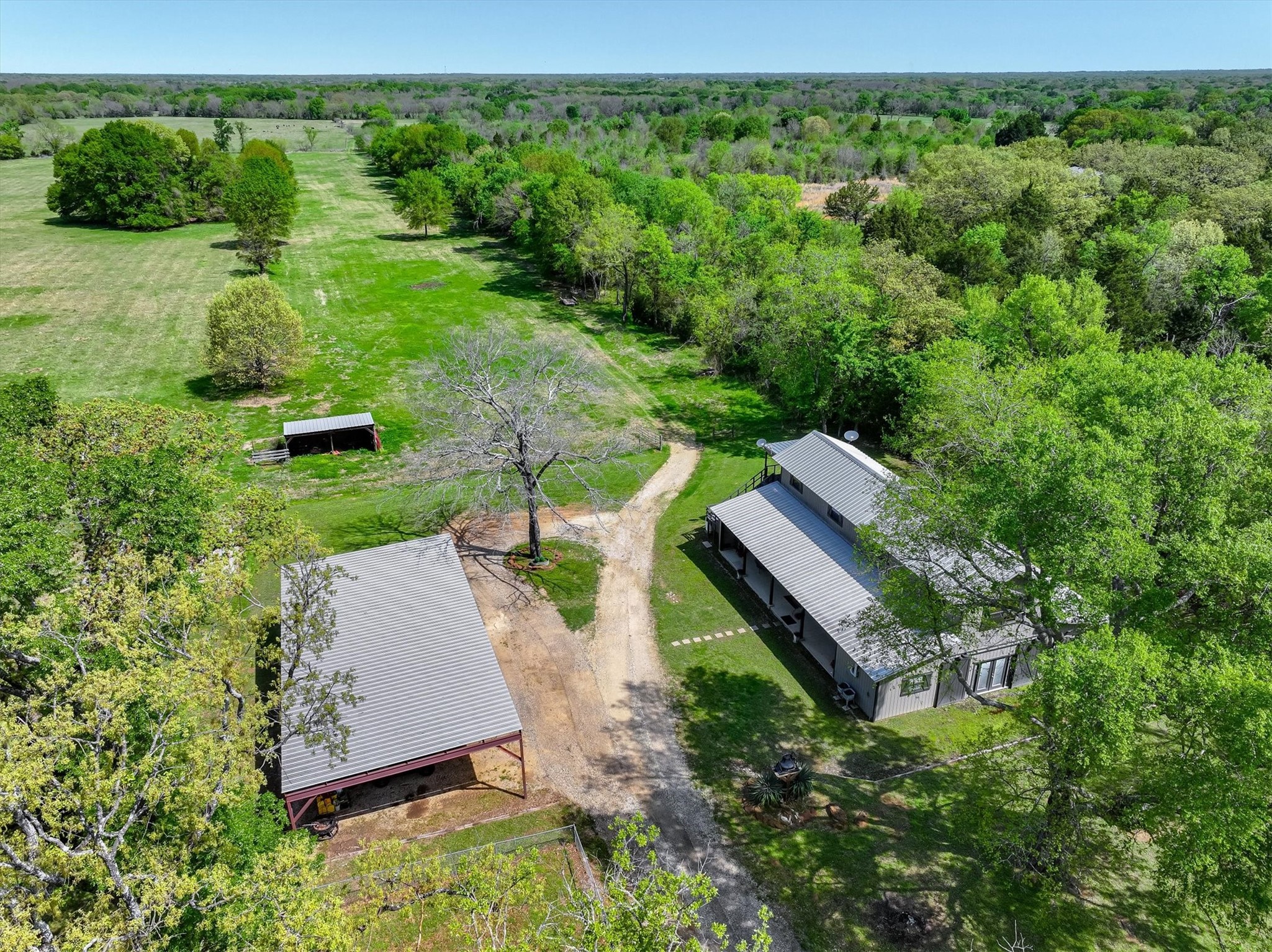 902 Vz County Road 3710 Edgewood TX 75117