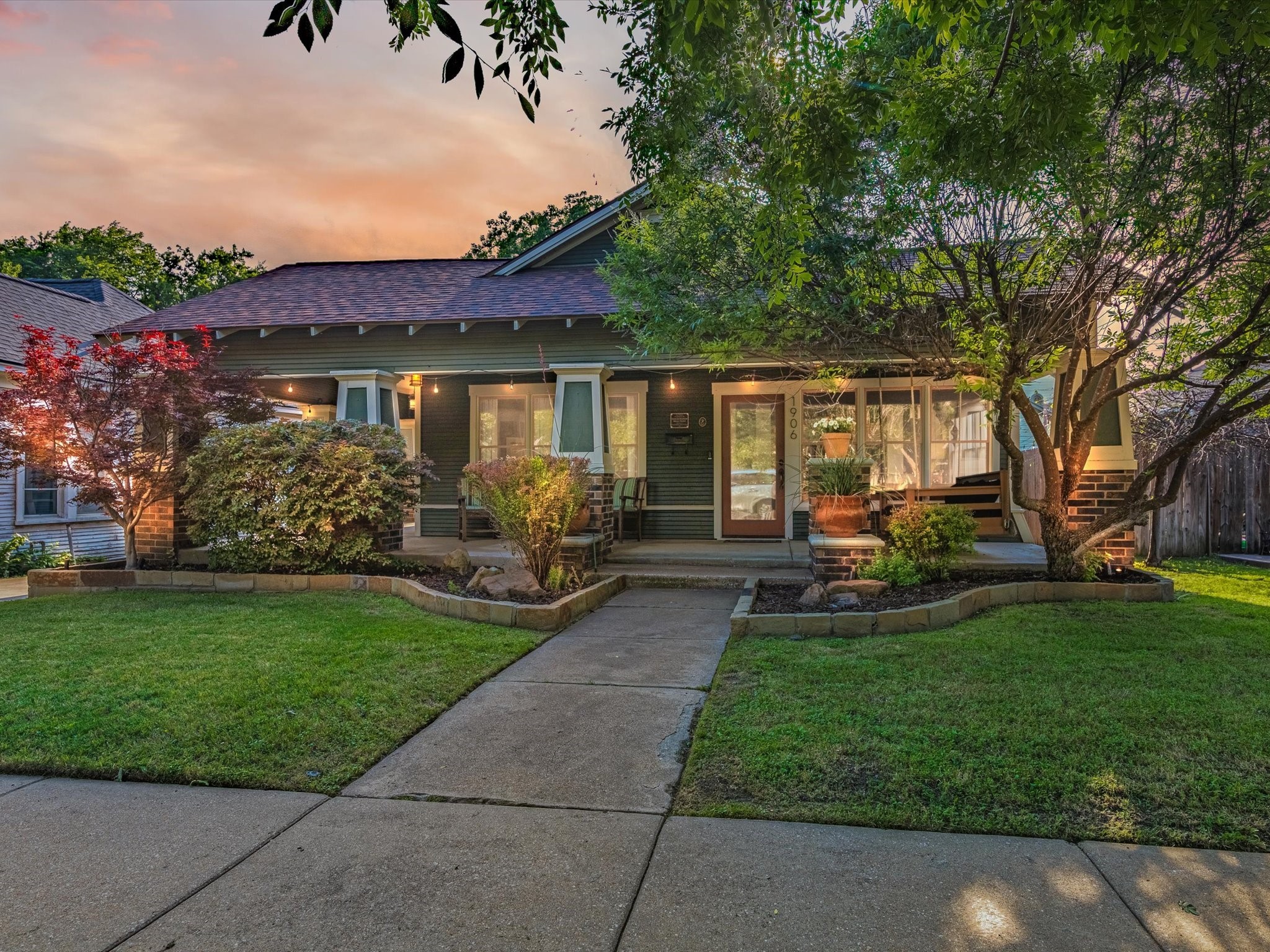 1906 S Henderson Street Fort Worth TX 76110