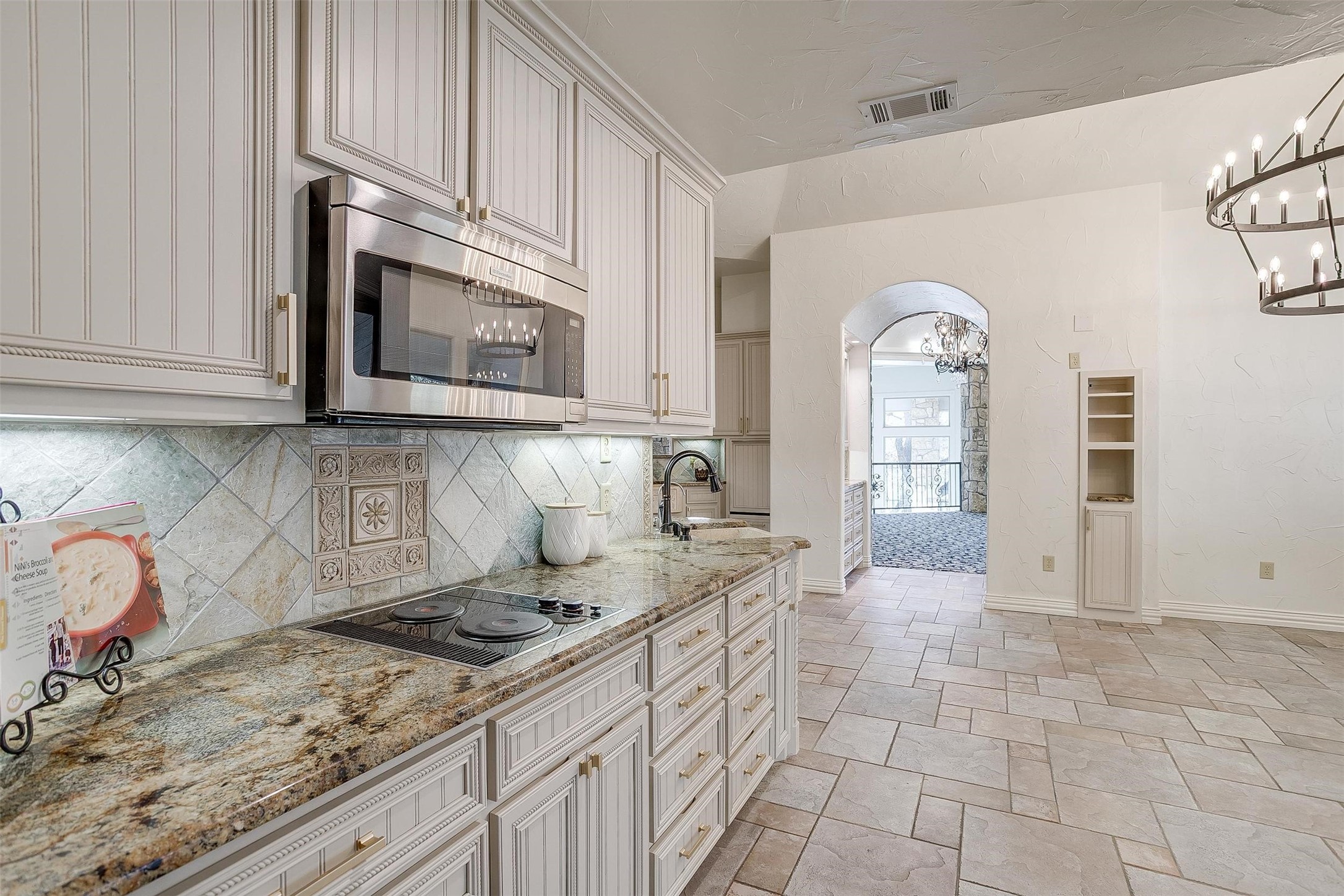 5010 Comanche Vista Court De Cordova TX 76049