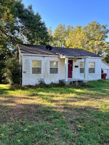 823 W 9th Street Bonham TX 75418