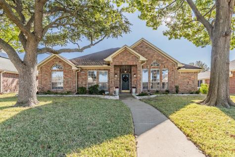 6102 Hawkeye Road Rowlett TX 75089