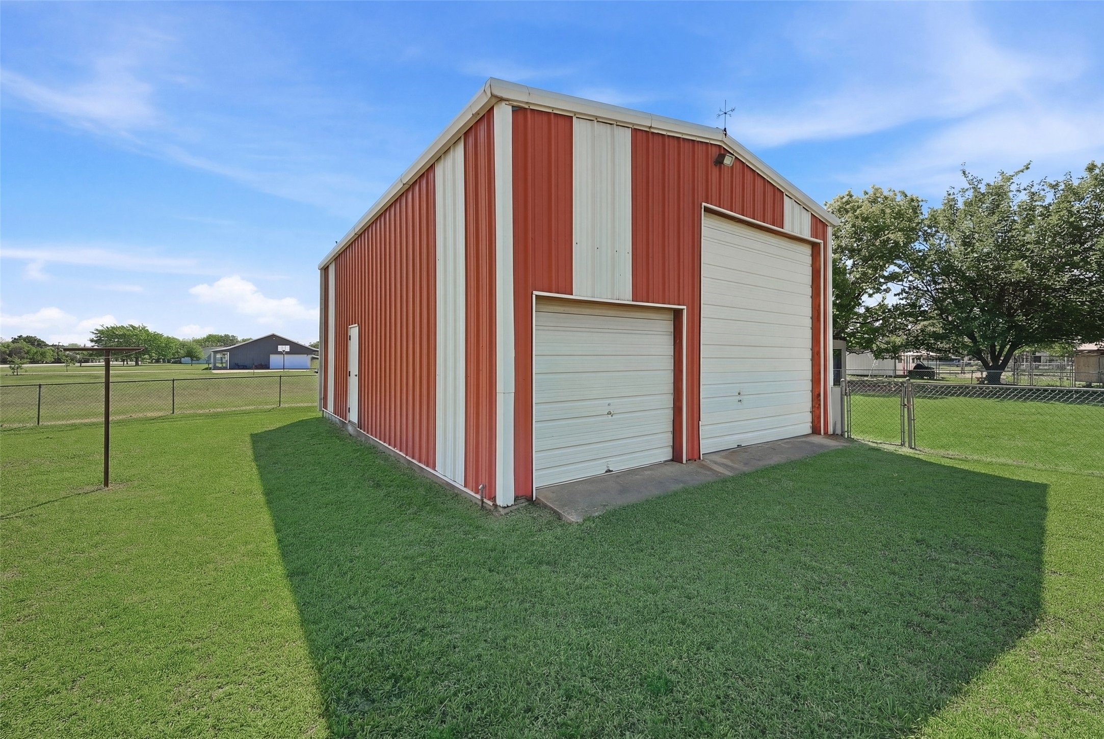 619 W Hayes Street Savoy TX 75479