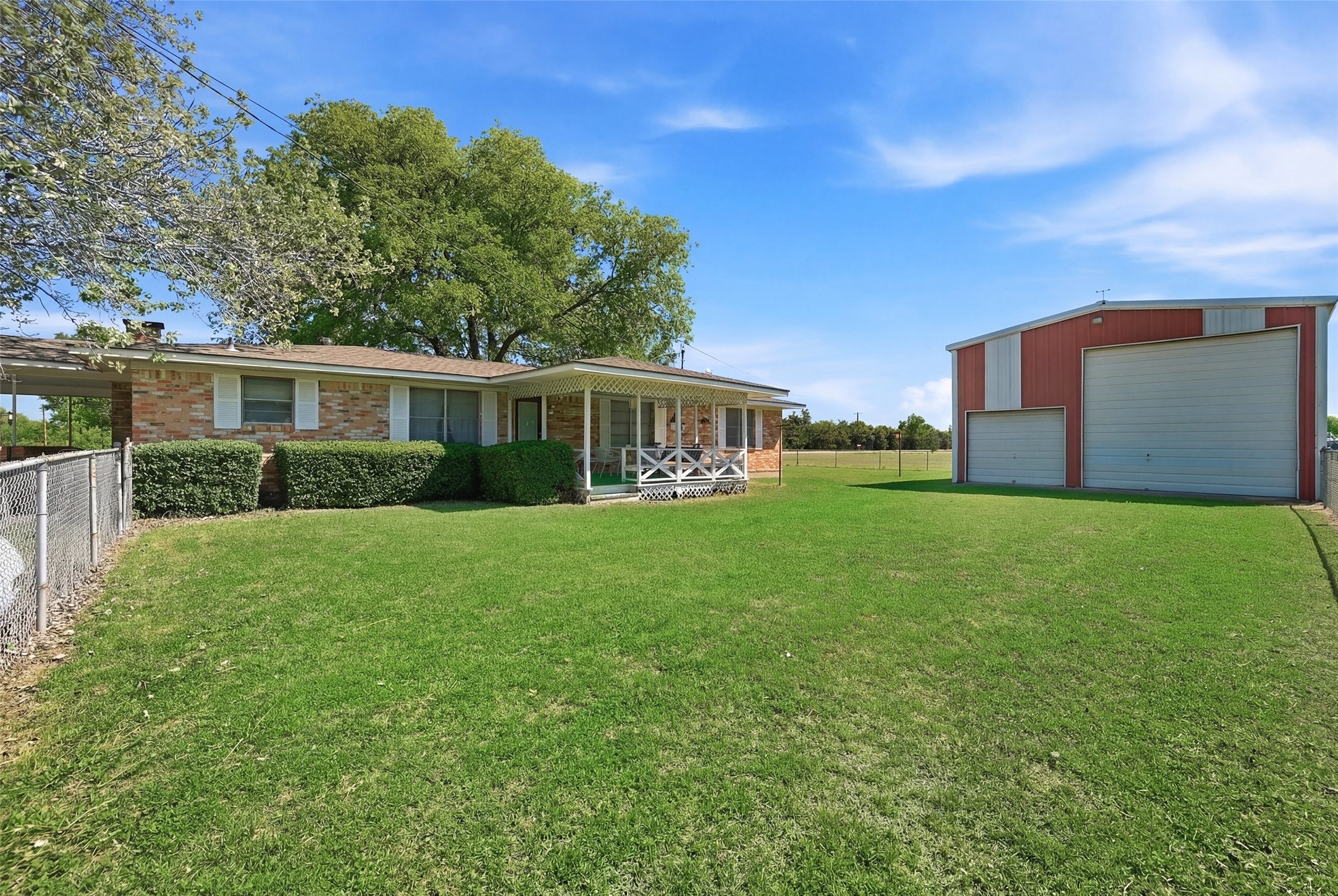 619 W Hayes Street Savoy TX 75479