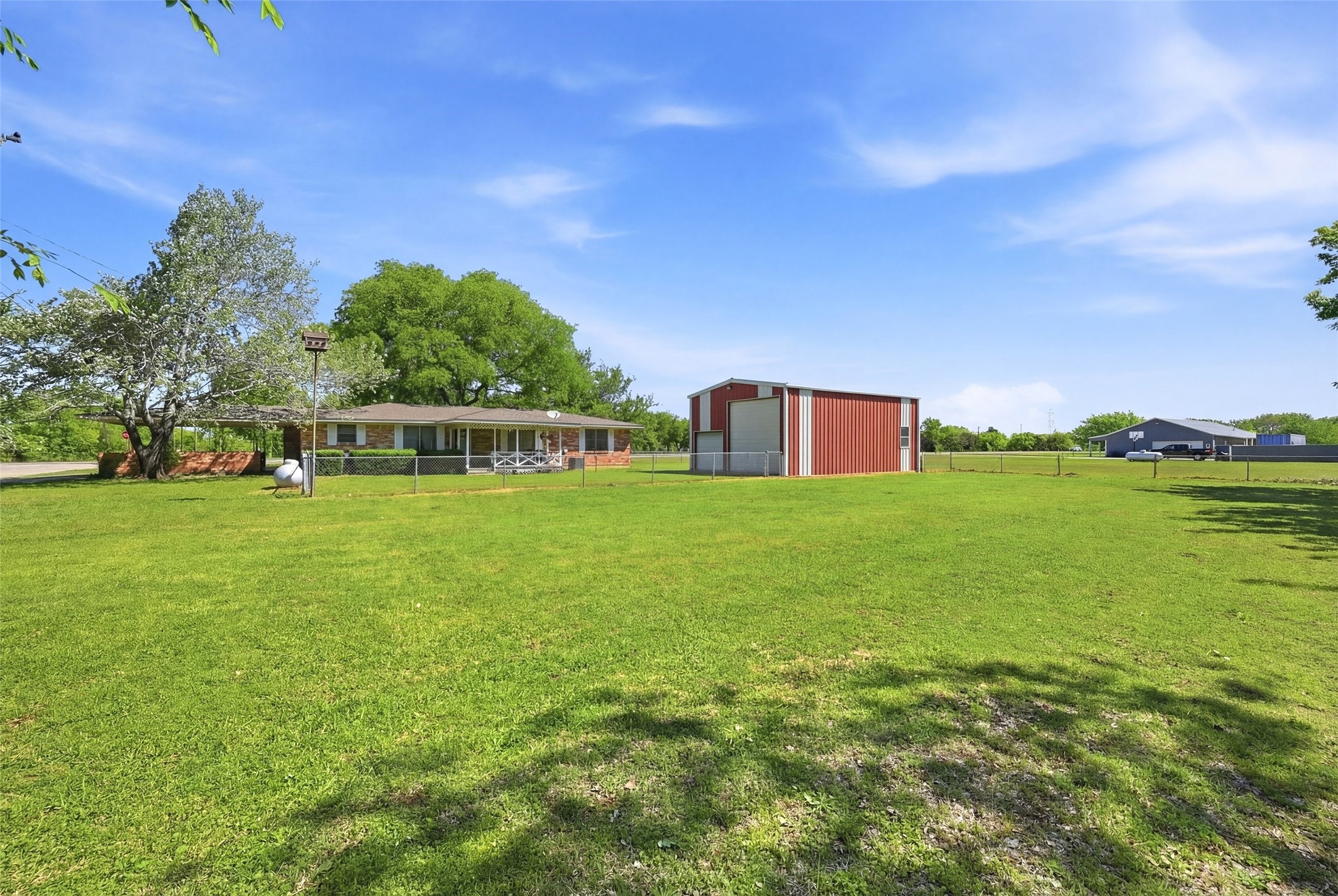 619 W Hayes Street Savoy TX 75479