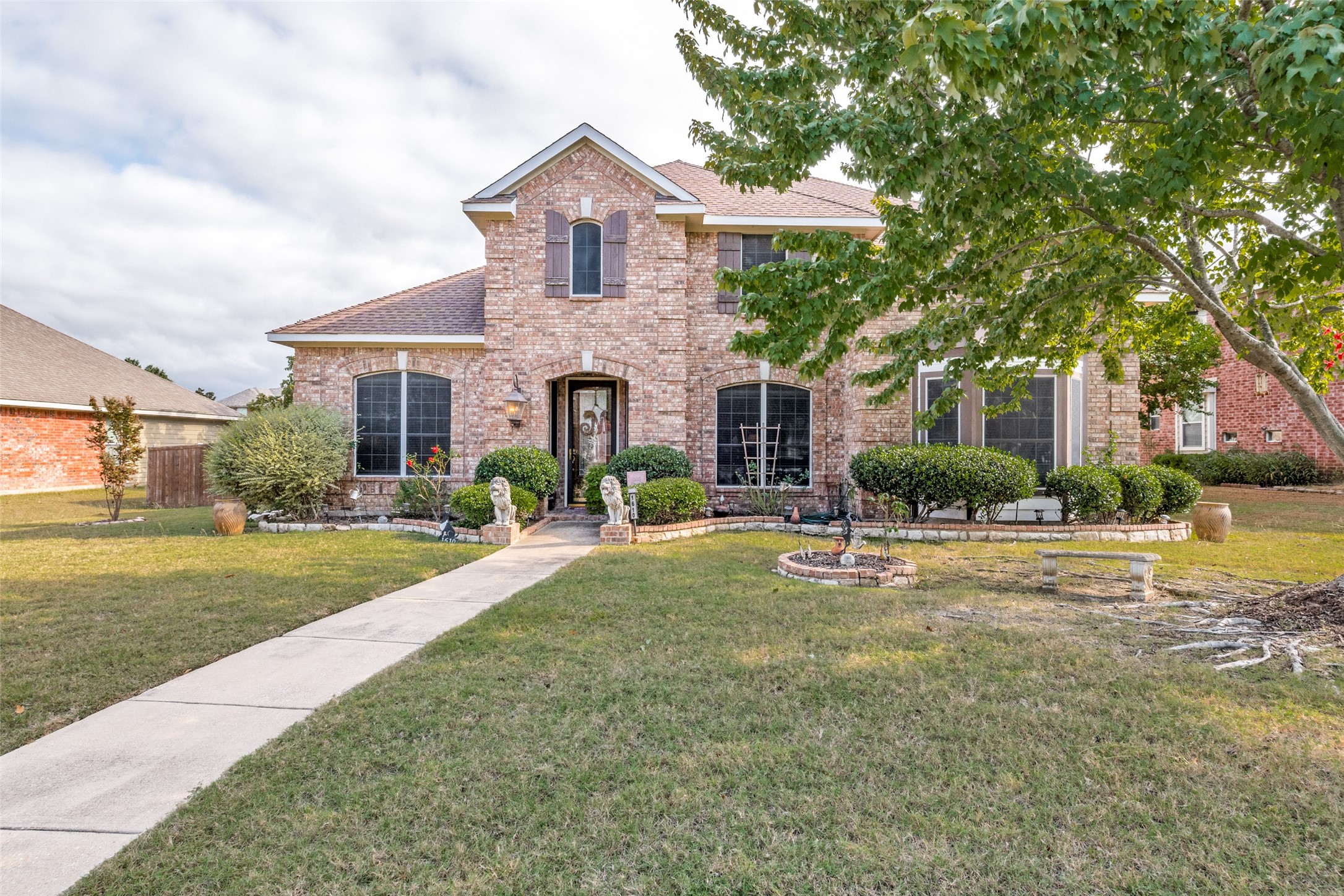 1610 Skyline Drive Garland TX 75043
