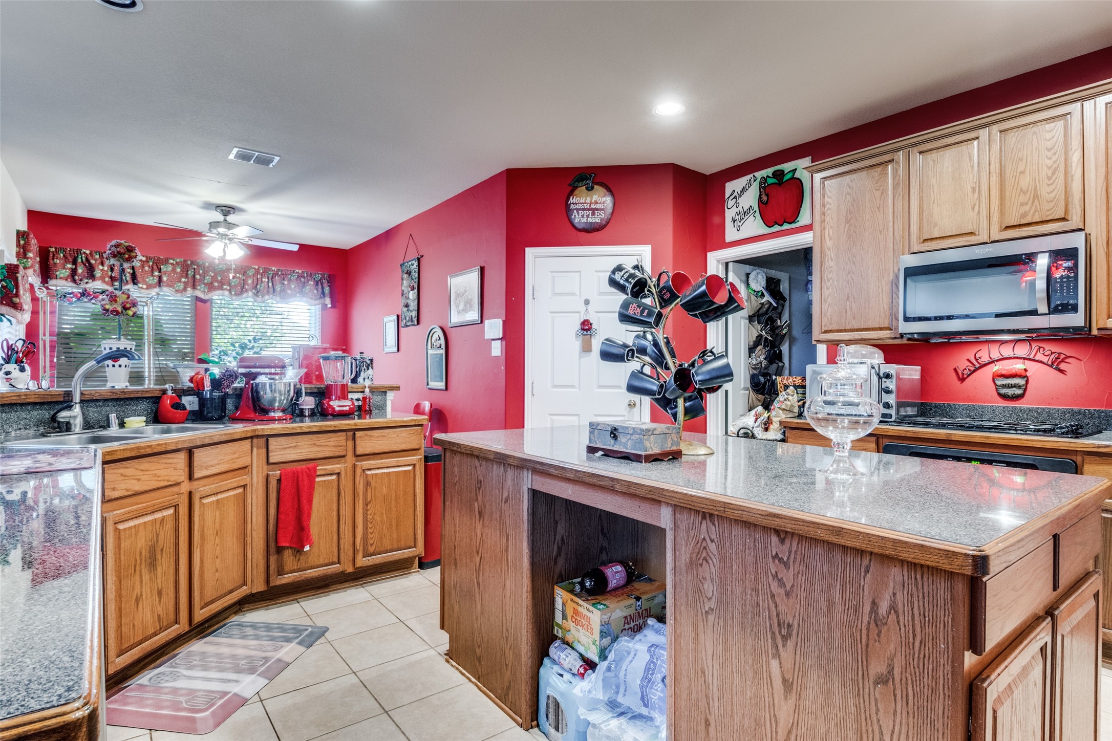 1610 Skyline Drive Garland TX 75043