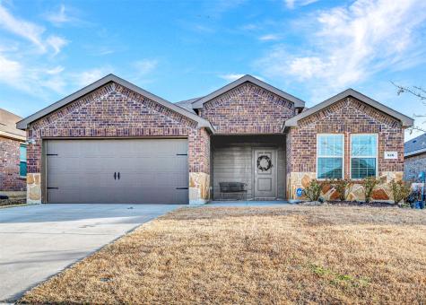 816 Glover Drive Aubrey TX 76227