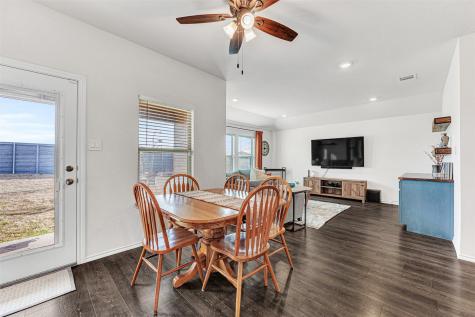 816 Glover Drive Aubrey TX 76227