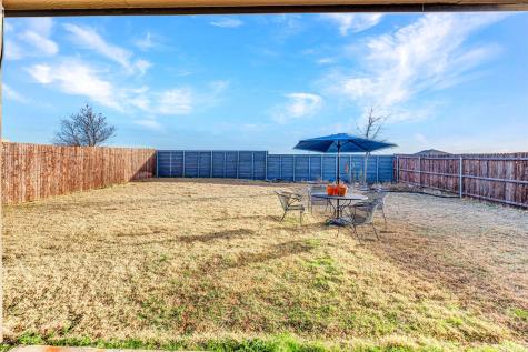 816 Glover Drive Aubrey TX 76227