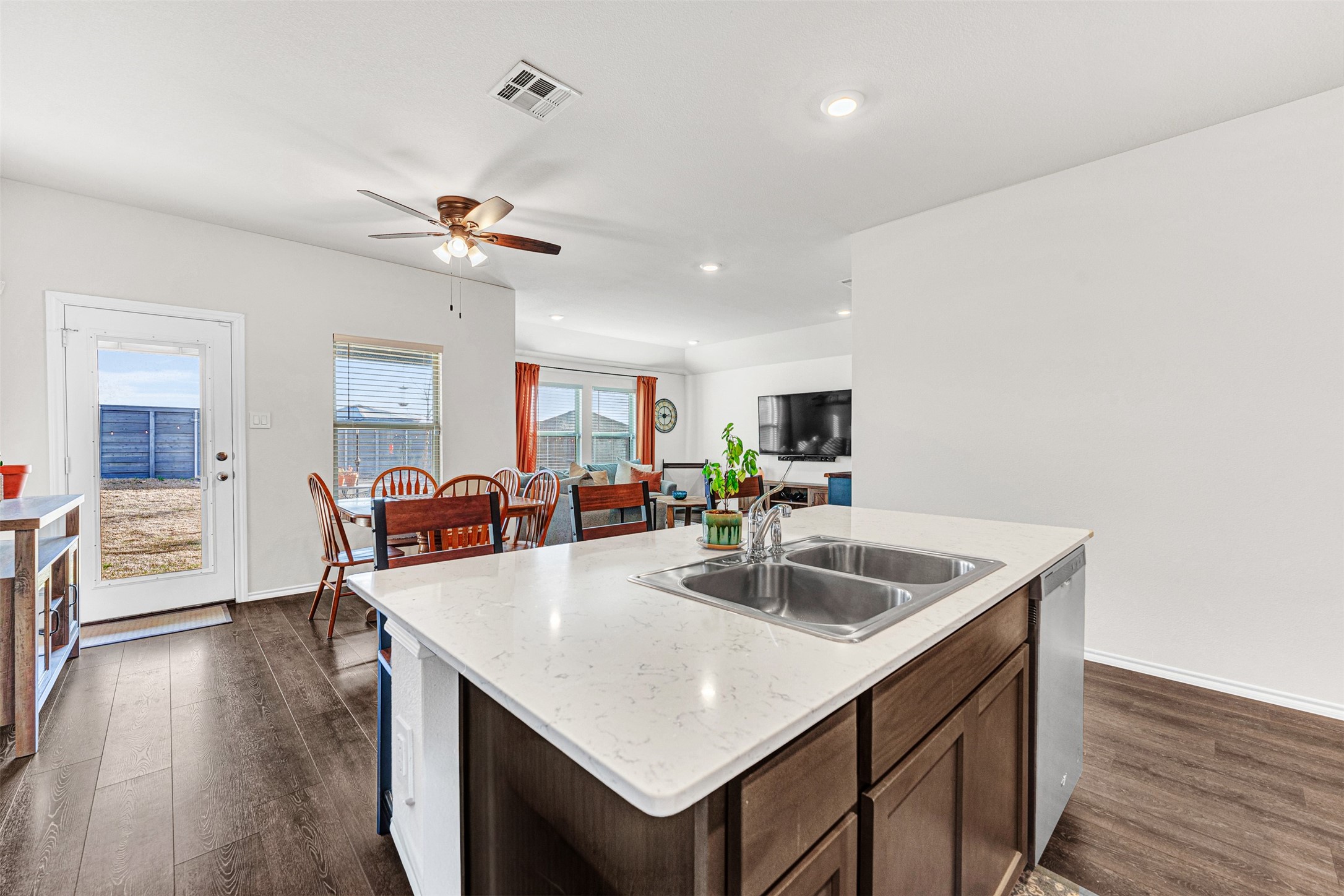 816 Glover Drive Aubrey TX 76227