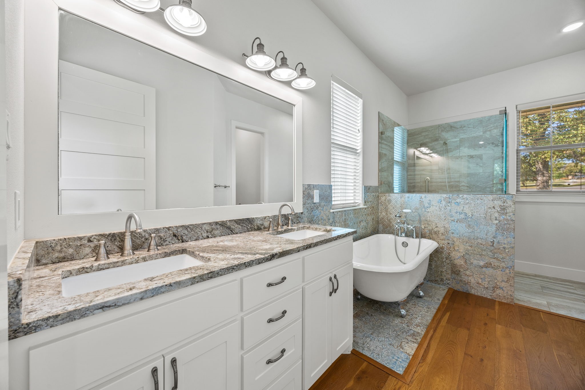 516 Lydia Lane Granbury TX 76049