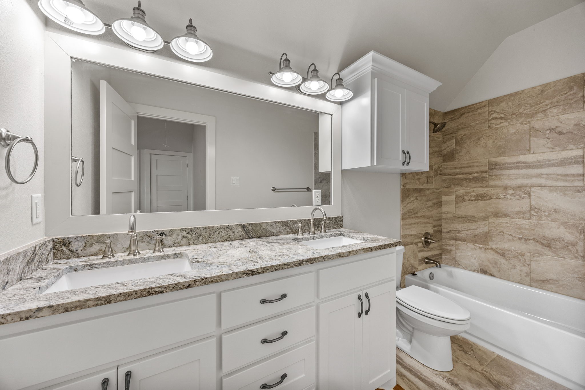 516 Lydia Lane Granbury TX 76049