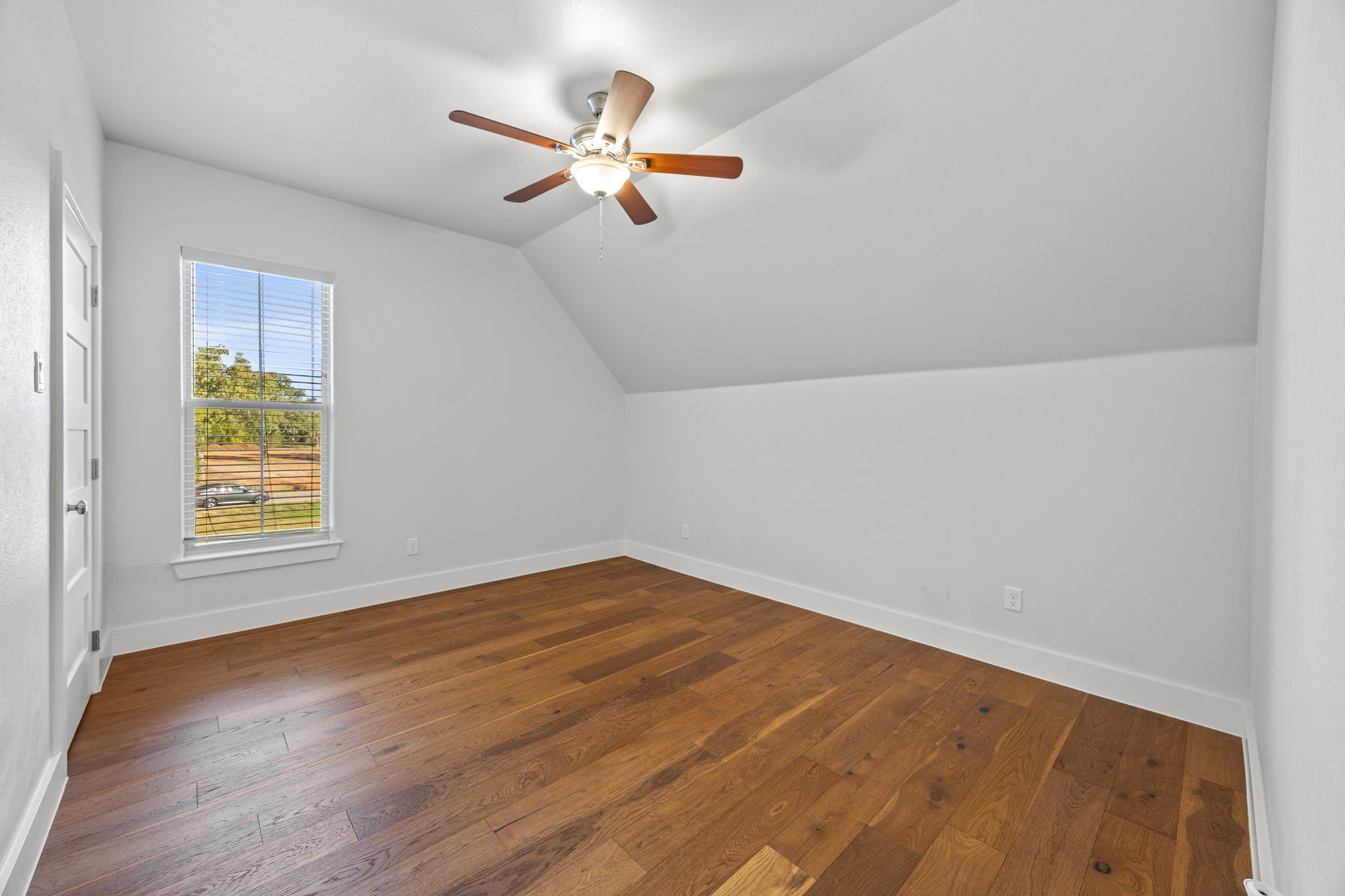 516 Lydia Lane Granbury TX 76049