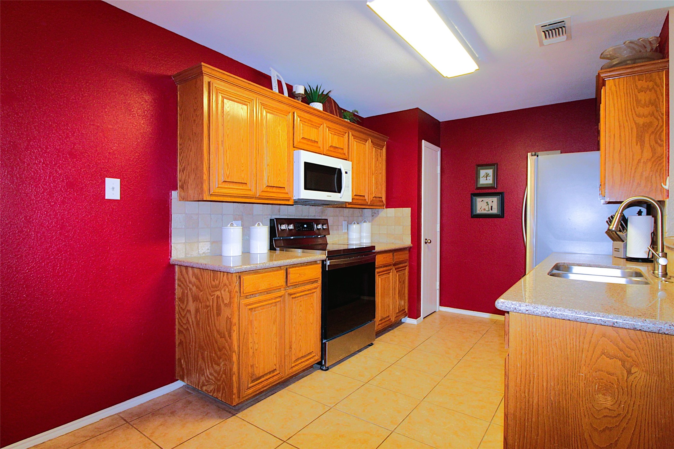 501 Barbara Jean Lane Burleson TX 76028