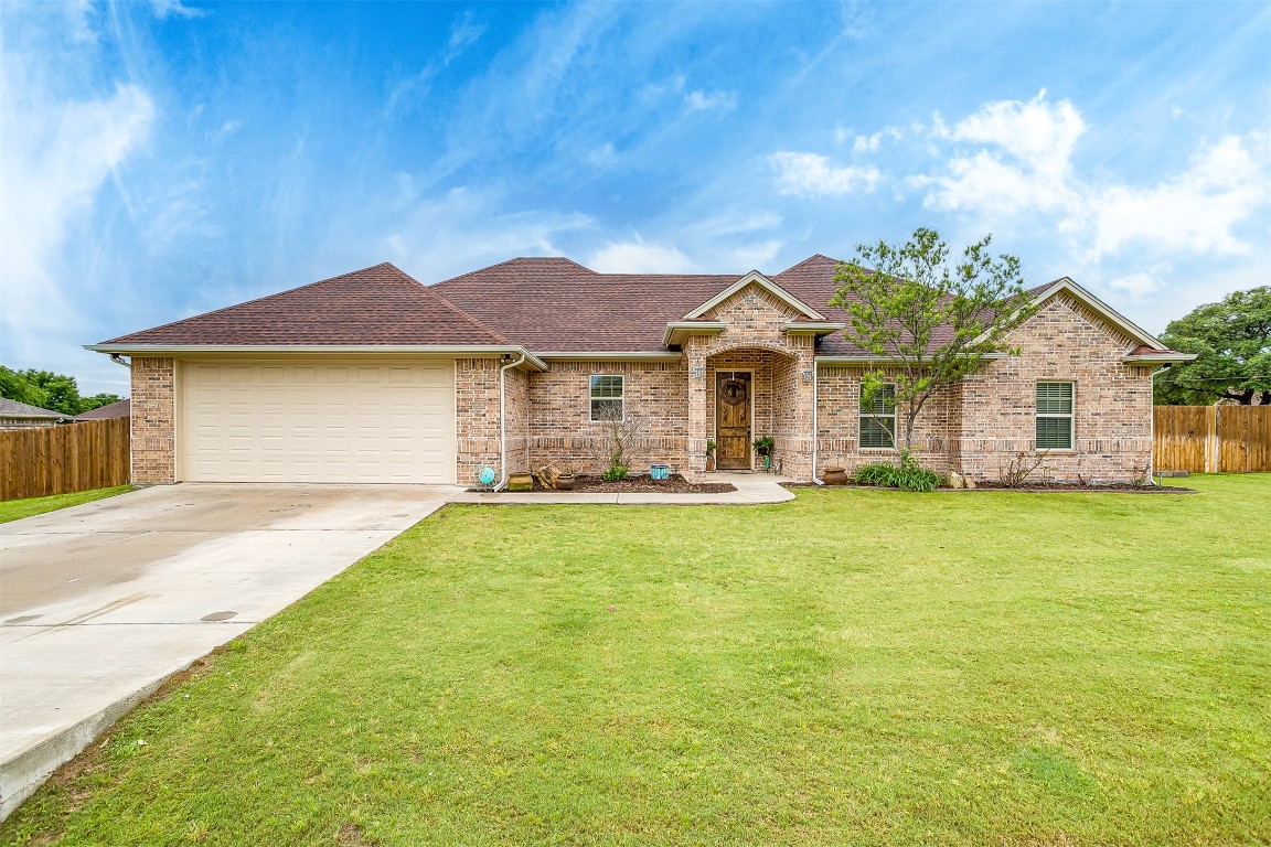 3102 Crockett Street Granbury TX 76049