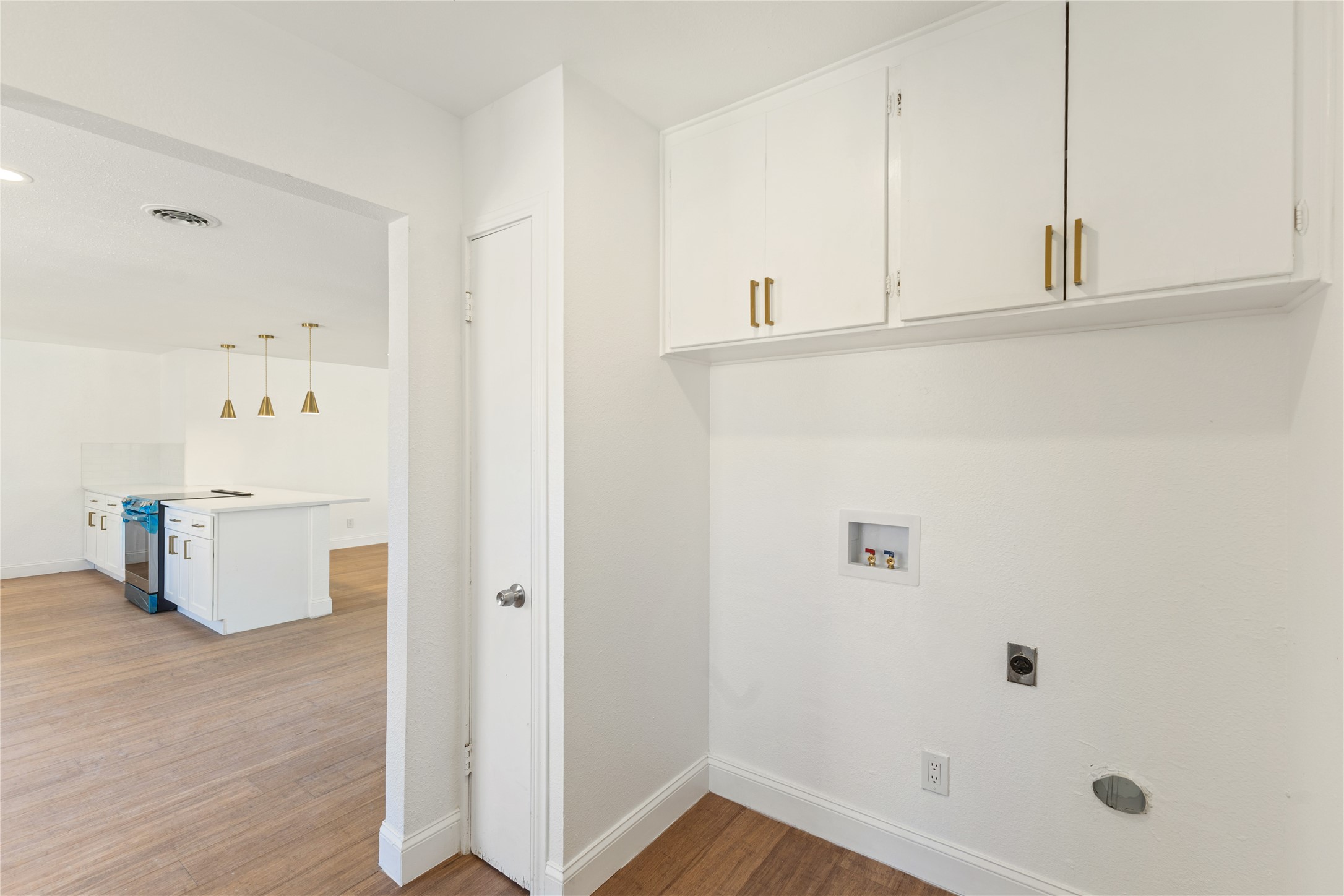 817 Brook Valley Lane Dallas TX 75232