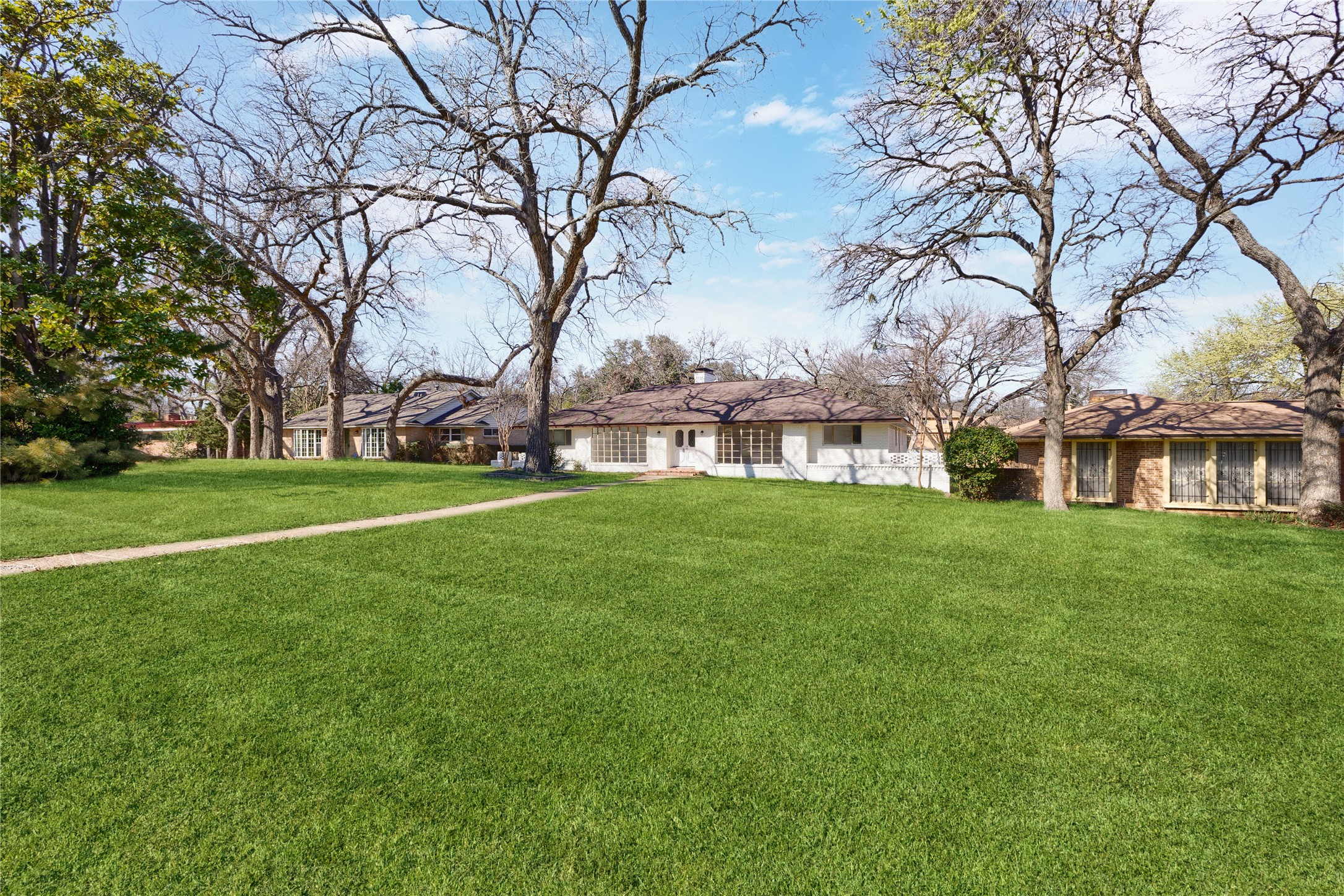 817 Brook Valley Lane Dallas TX 75232