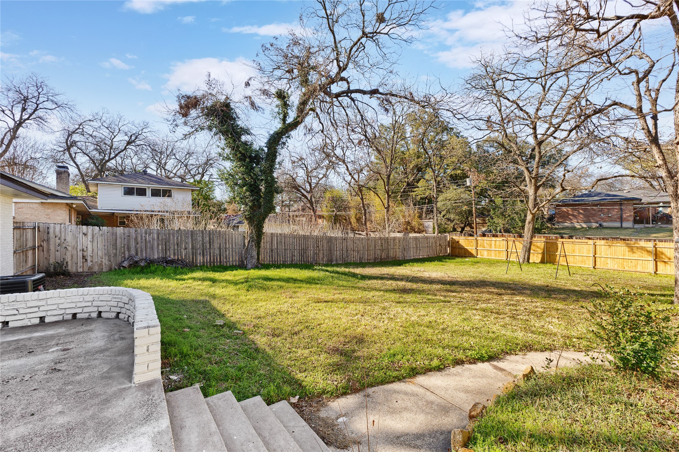 817 Brook Valley Lane Dallas TX 75232