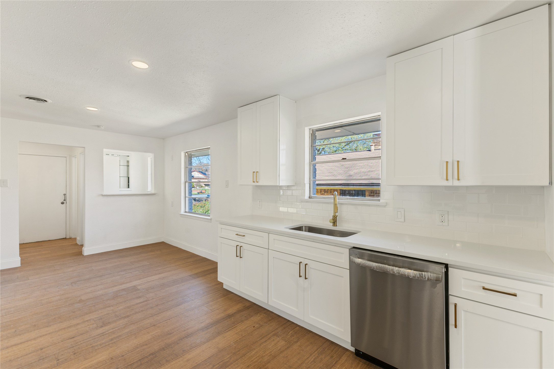 817 Brook Valley Lane Dallas TX 75232