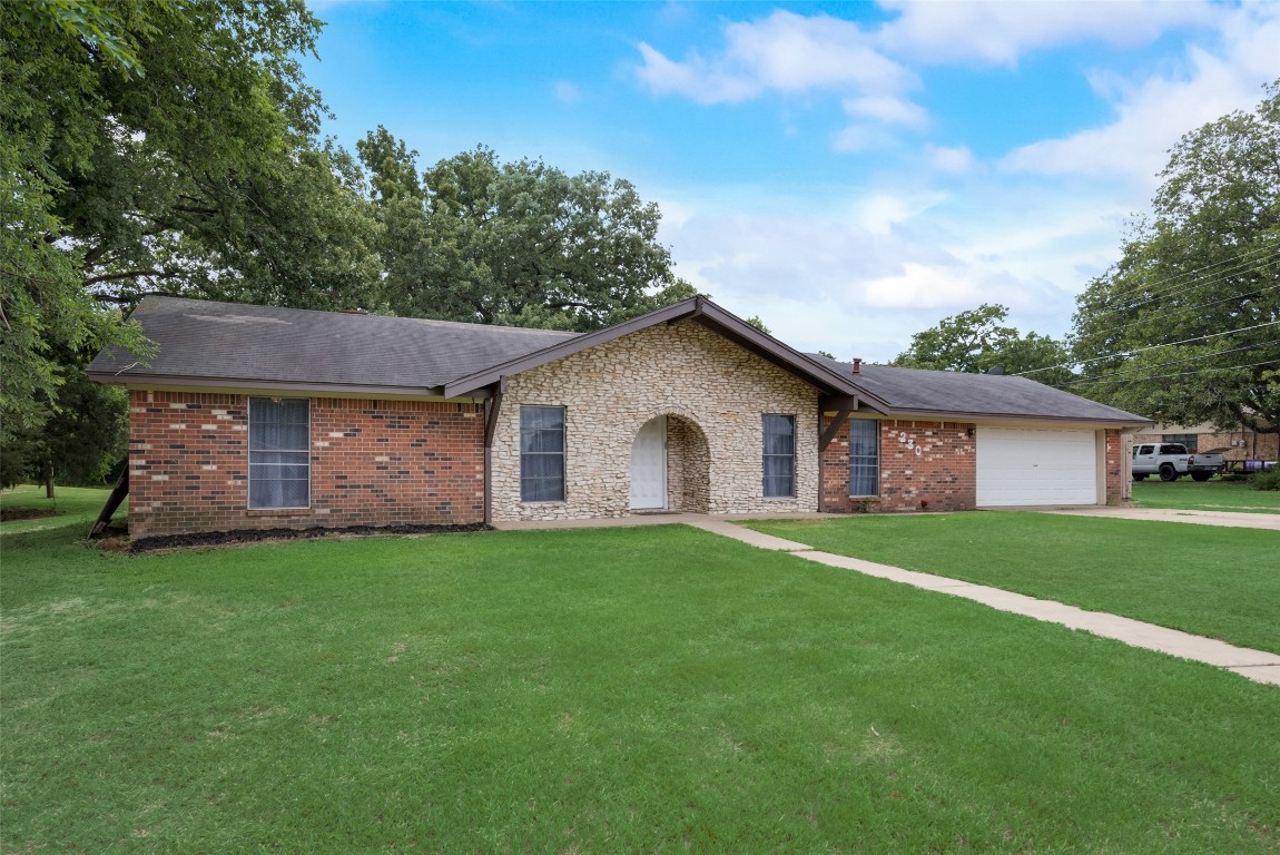 230 Lazy Way Fairfield TX 75840