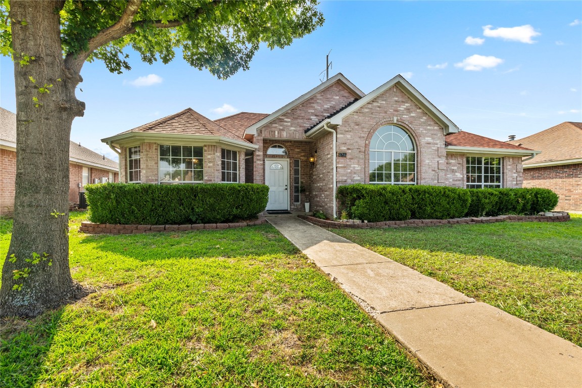 2710 Kingswood Drive Garland TX 75040