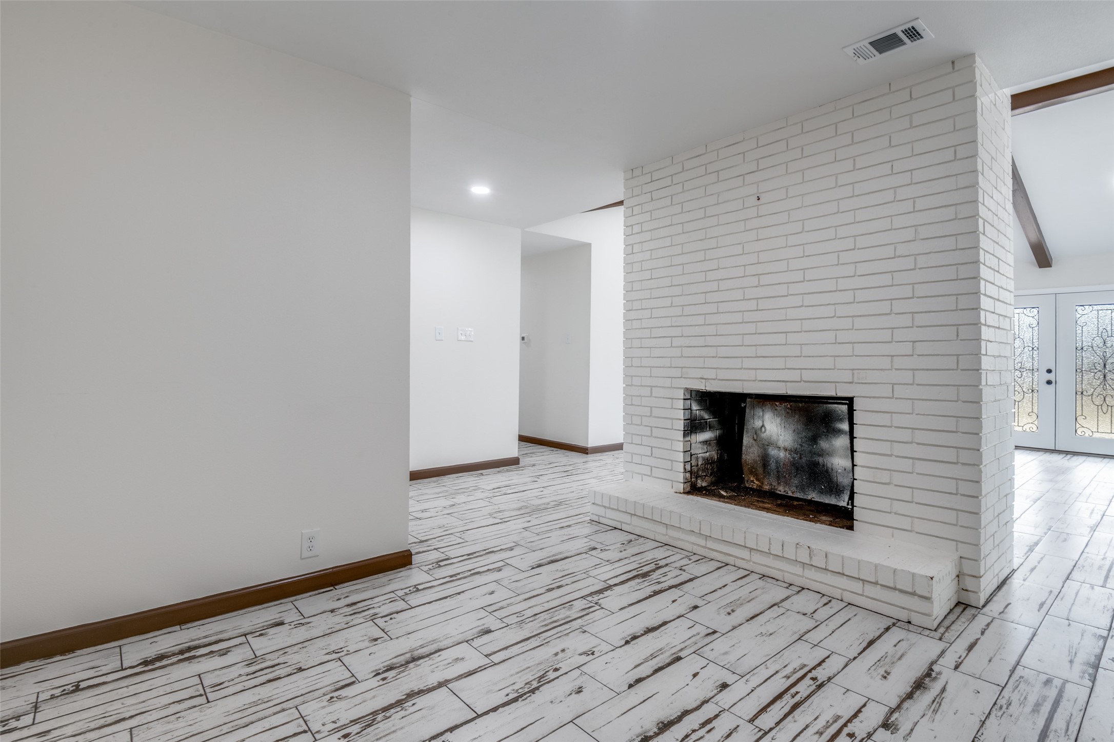 1055 Wright Street Terrell TX 75160