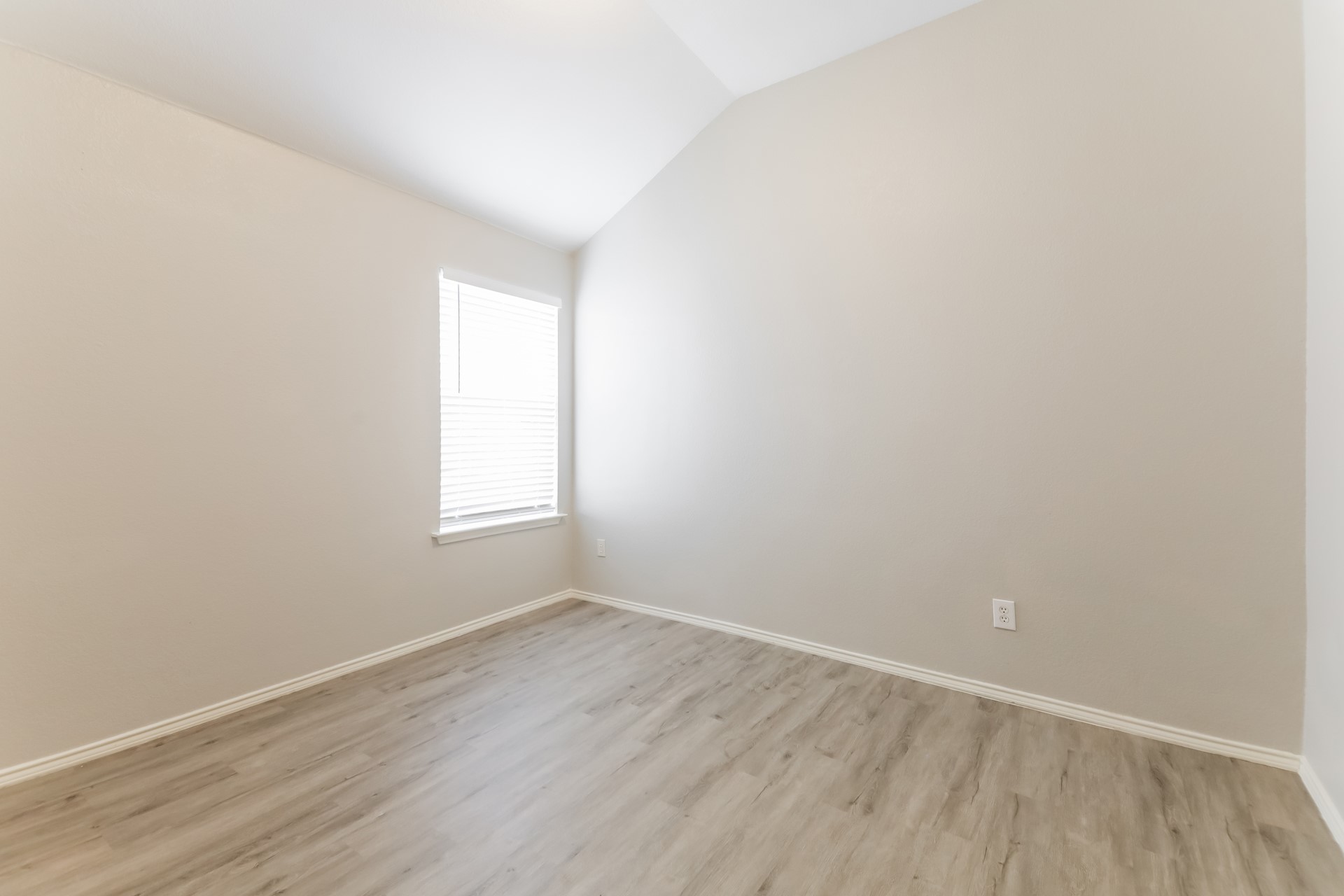 2049 Hollow Creek Drive Dallas TX 75253