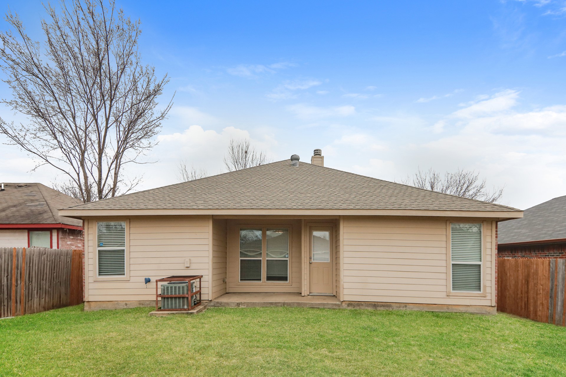 2049 Hollow Creek Drive Dallas TX 75253