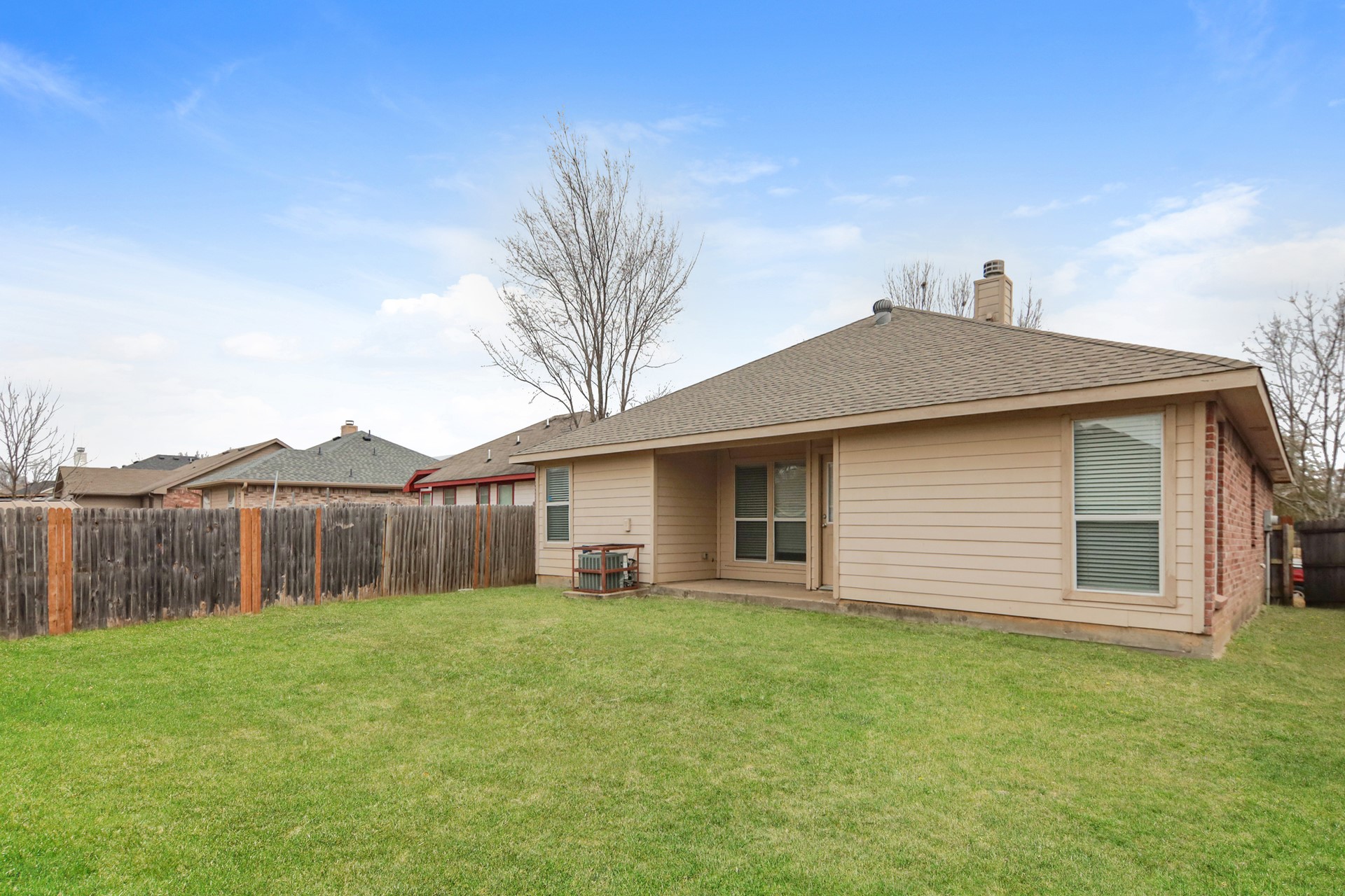 2049 Hollow Creek Drive Dallas TX 75253