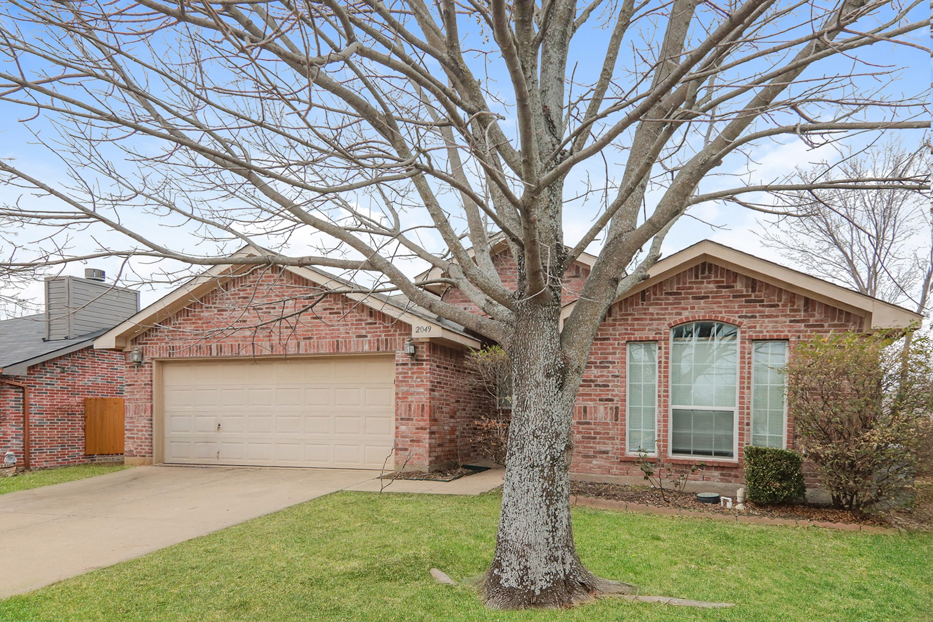 2049 Hollow Creek Drive Dallas TX 75253