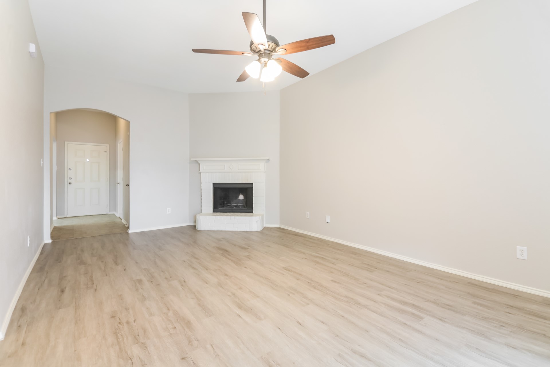 2049 Hollow Creek Drive Dallas TX 75253