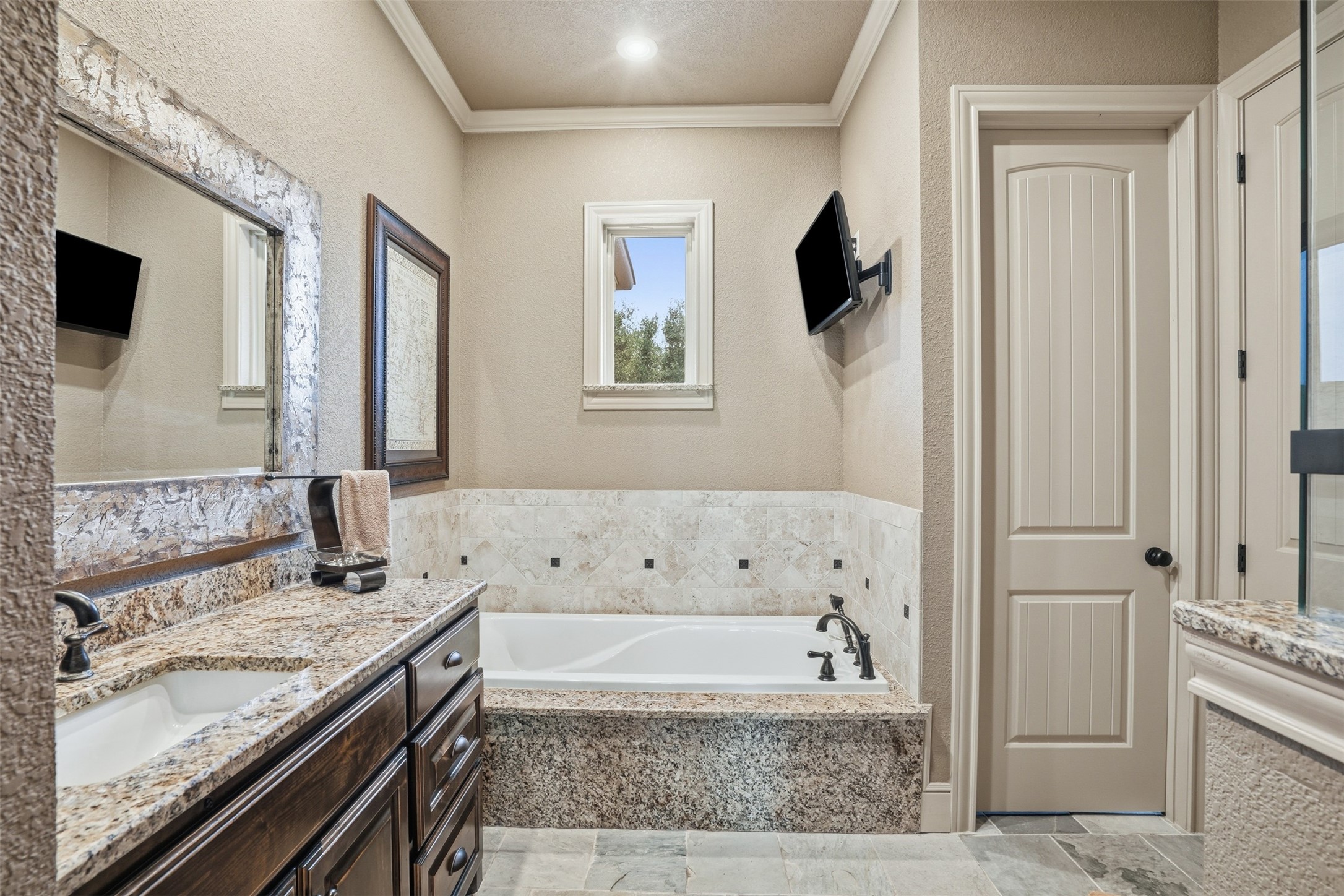 1083 Antler Drive Strawn TX 76475
