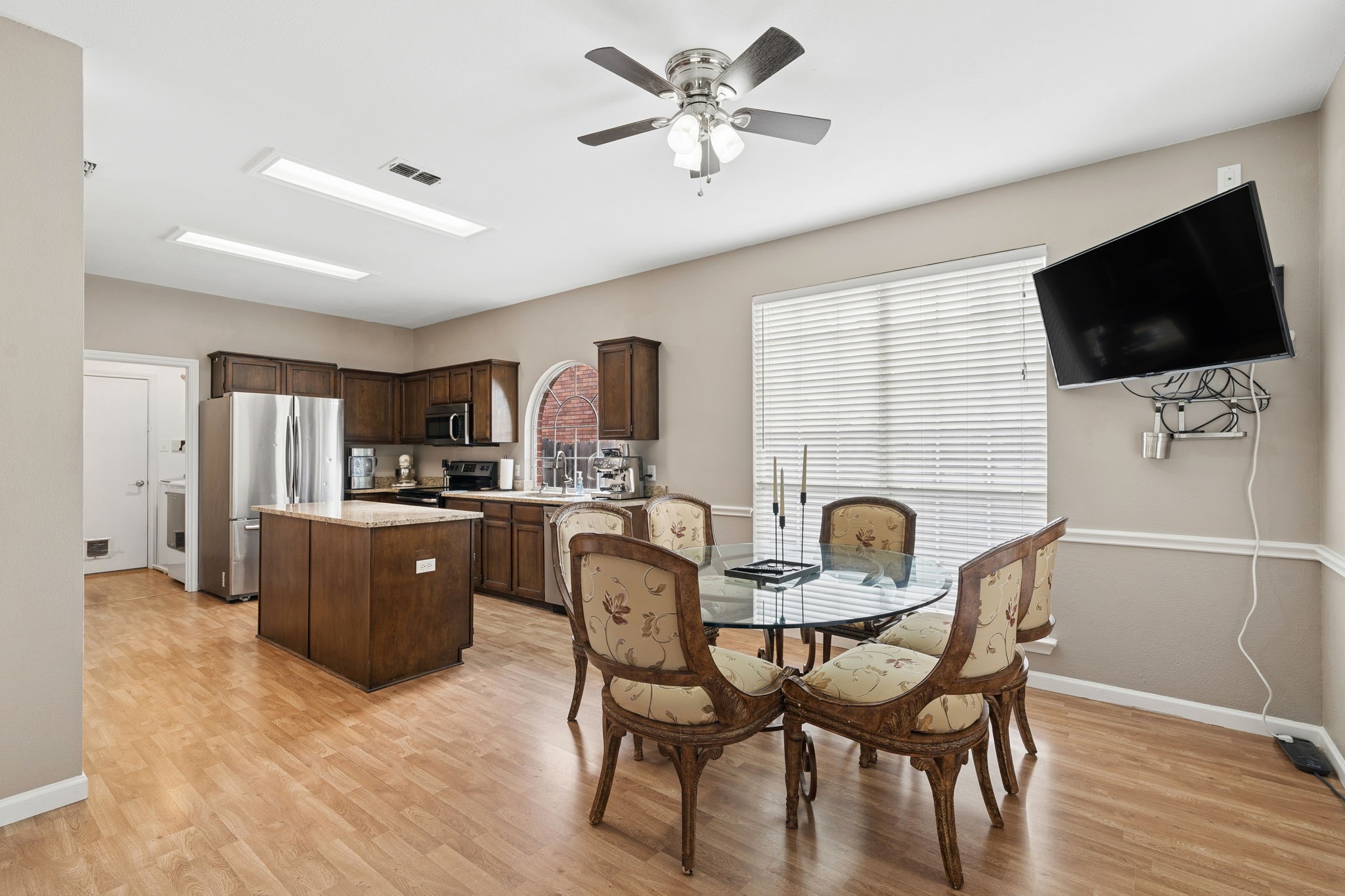 1552 Dublin Circle Grapevine TX 76051