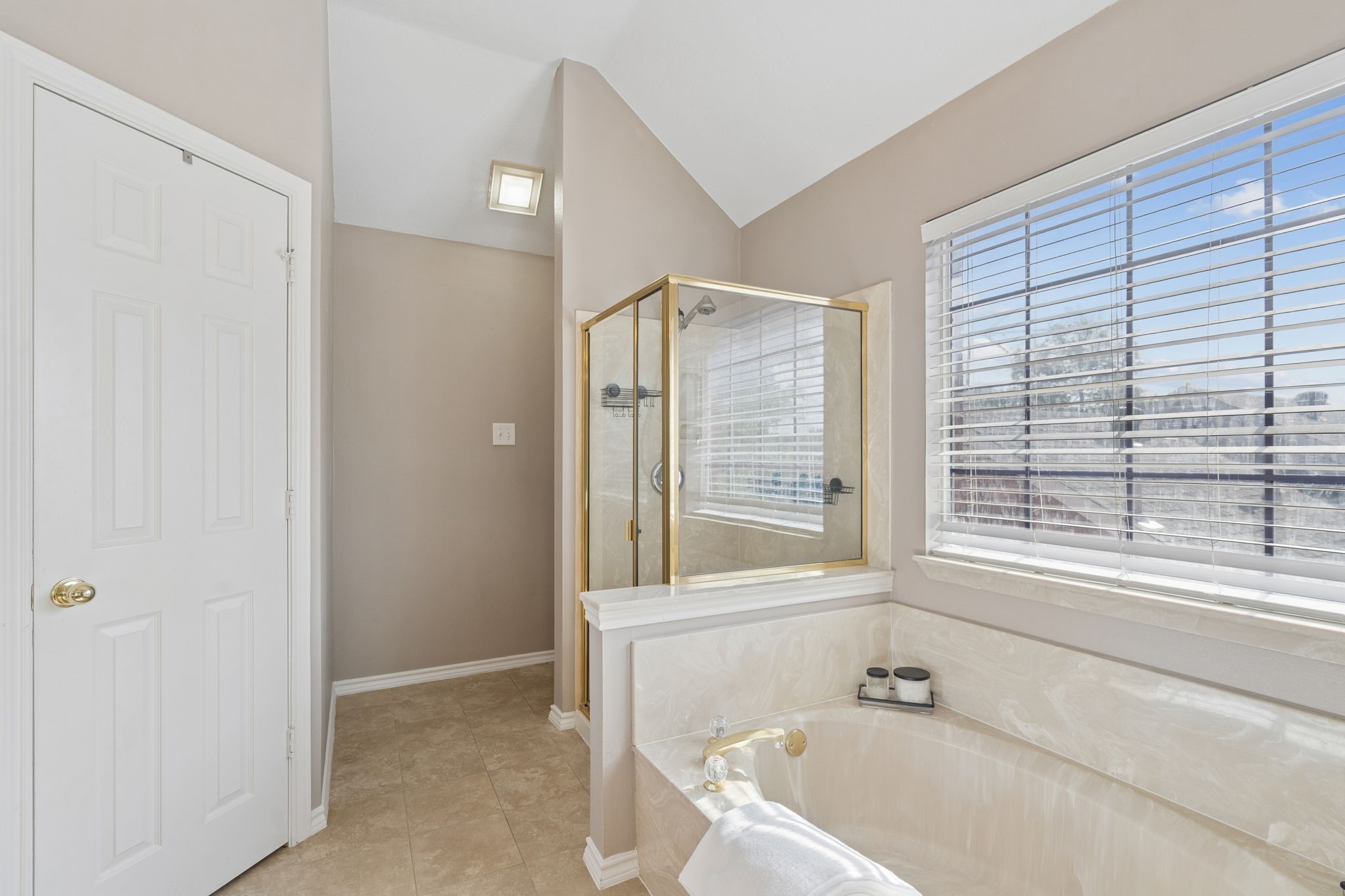 1552 Dublin Circle Grapevine TX 76051