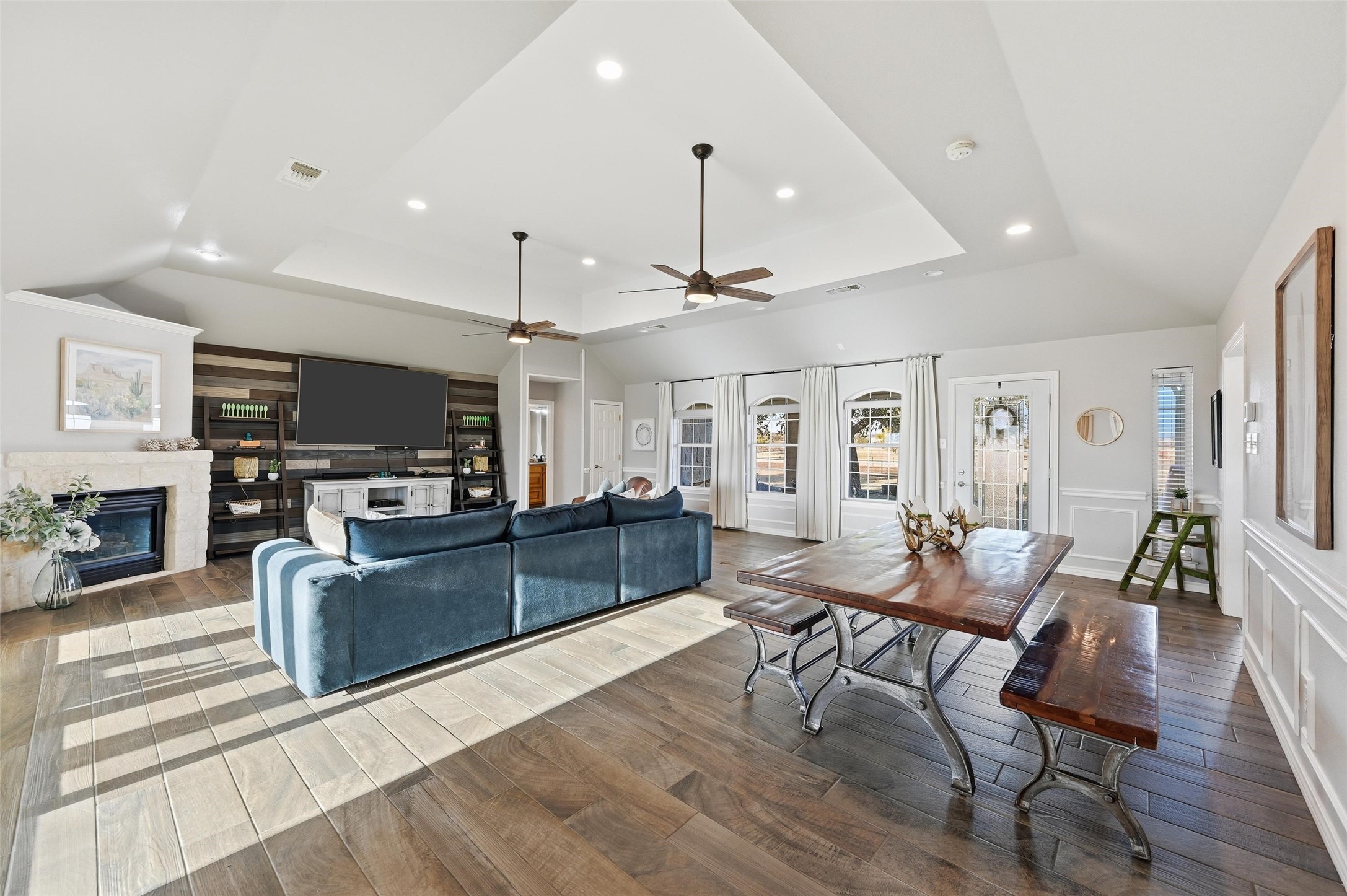 2701 Hulen Street Burleson TX 76028