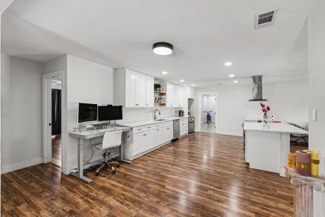 1702 Bristol Court N Irving TX 75062