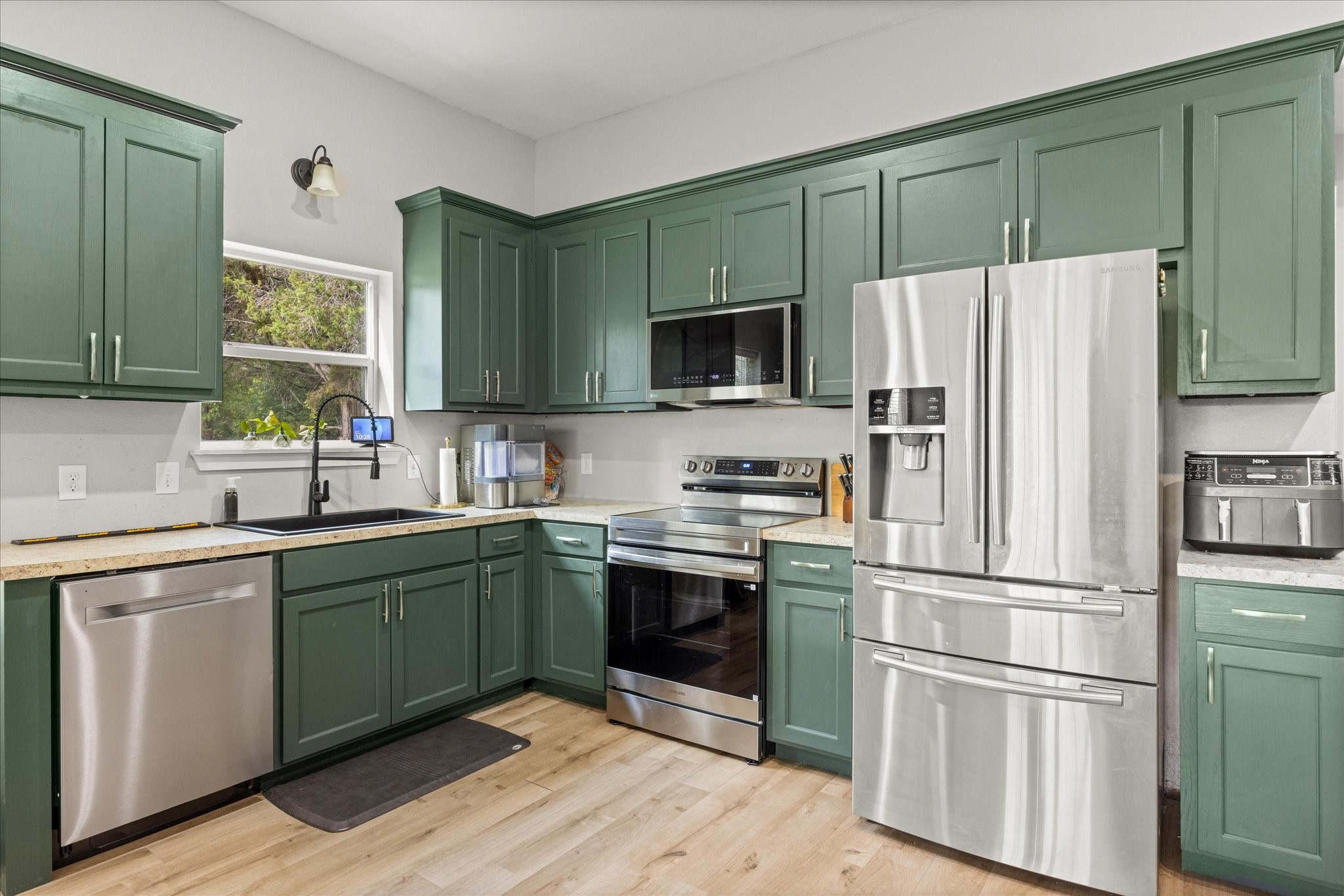 807 Rock Harbor Drive Granbury TX 76048
