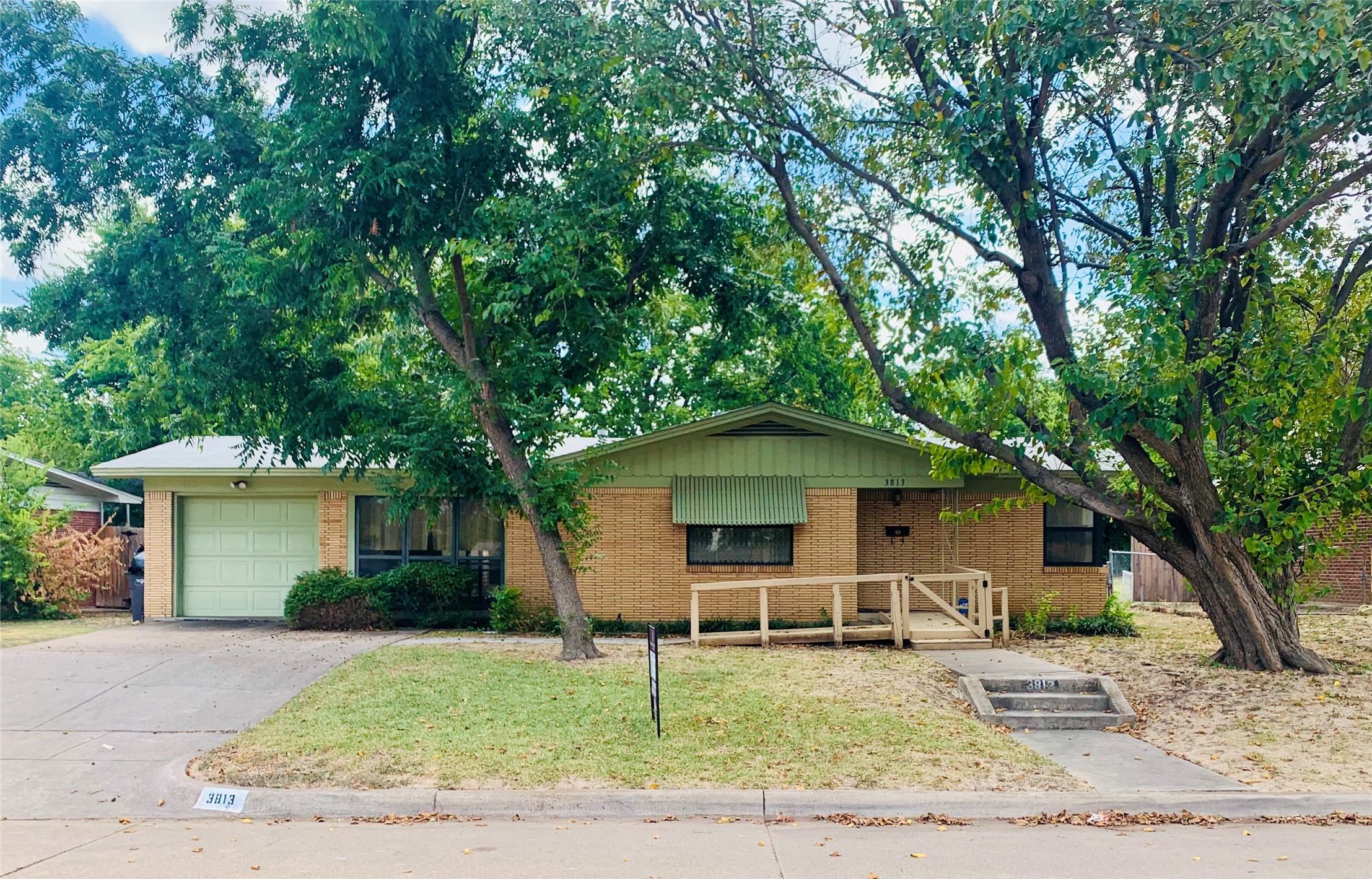 3813 W Spurgeon Street Fort Worth TX 76133