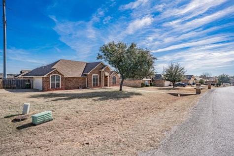 2943 Meandering Way Granbury TX 76049