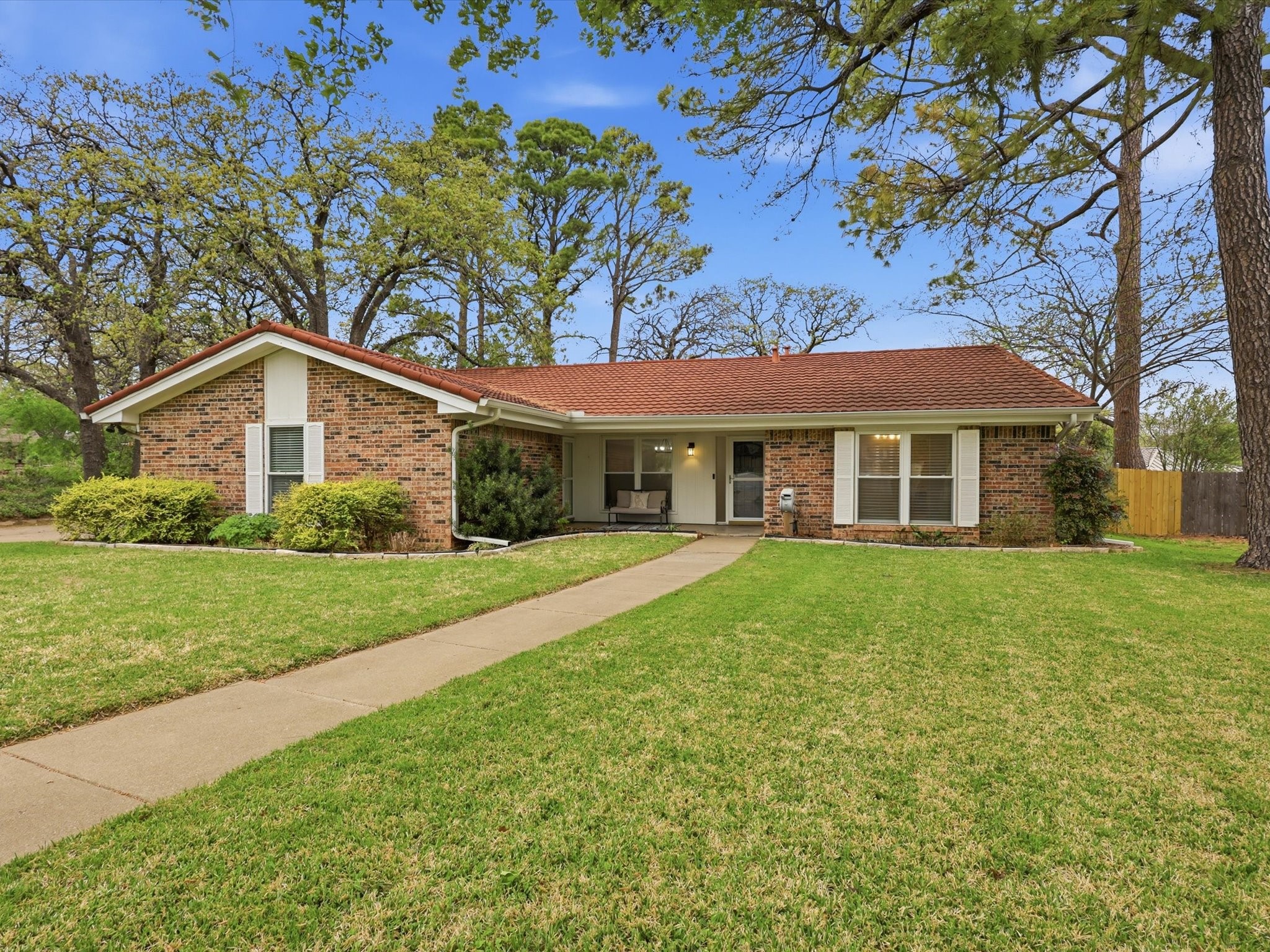 209 Valley View Court Azle TX 76020