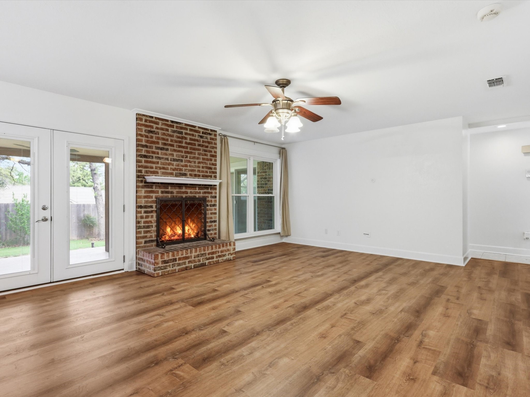 209 Valley View Court Azle TX 76020