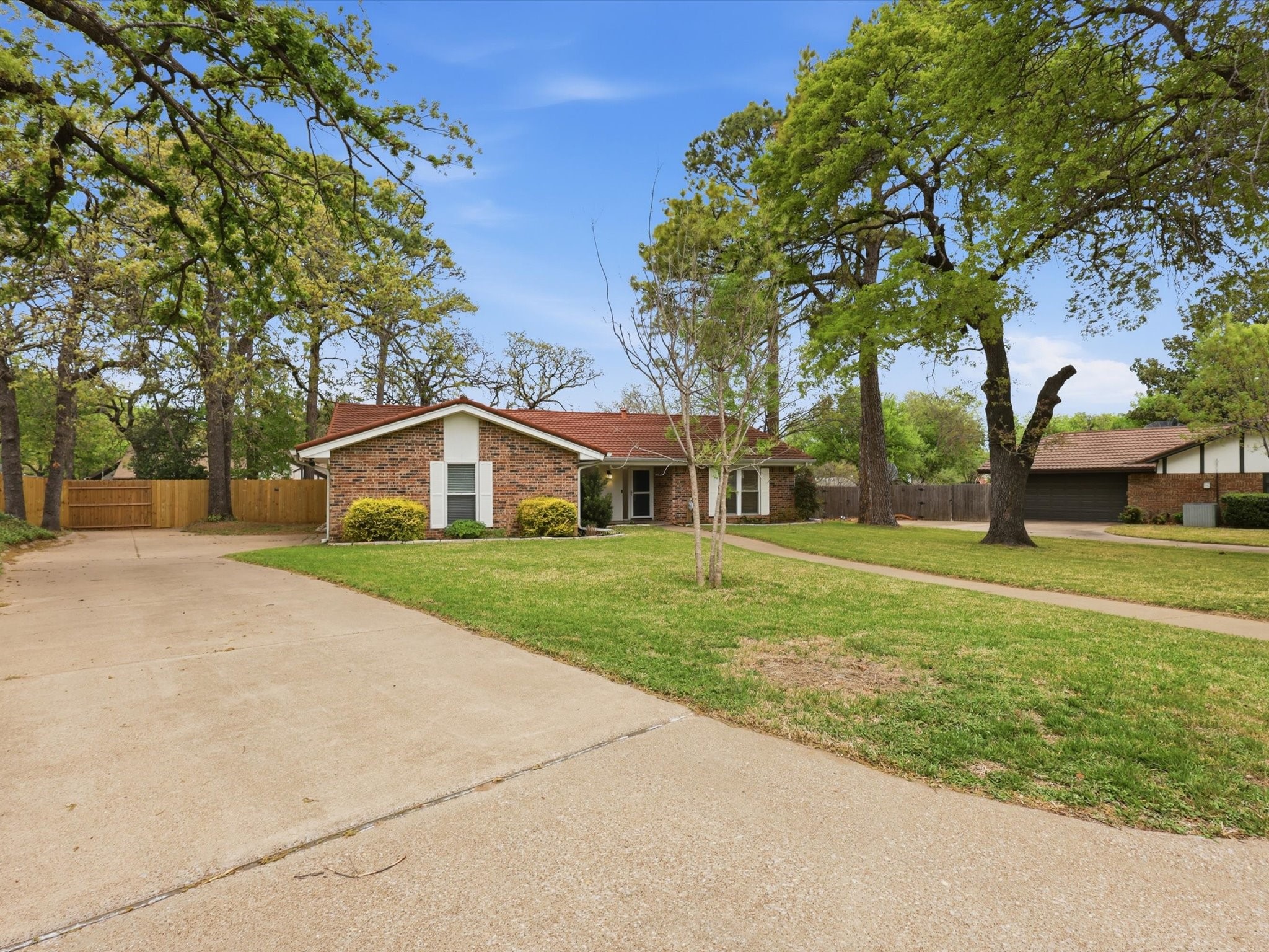 209 Valley View Court Azle TX 76020