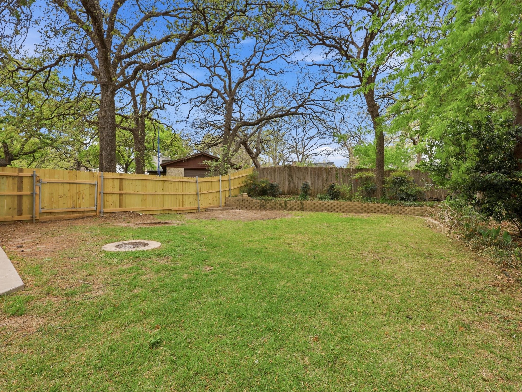 209 Valley View Court Azle TX 76020