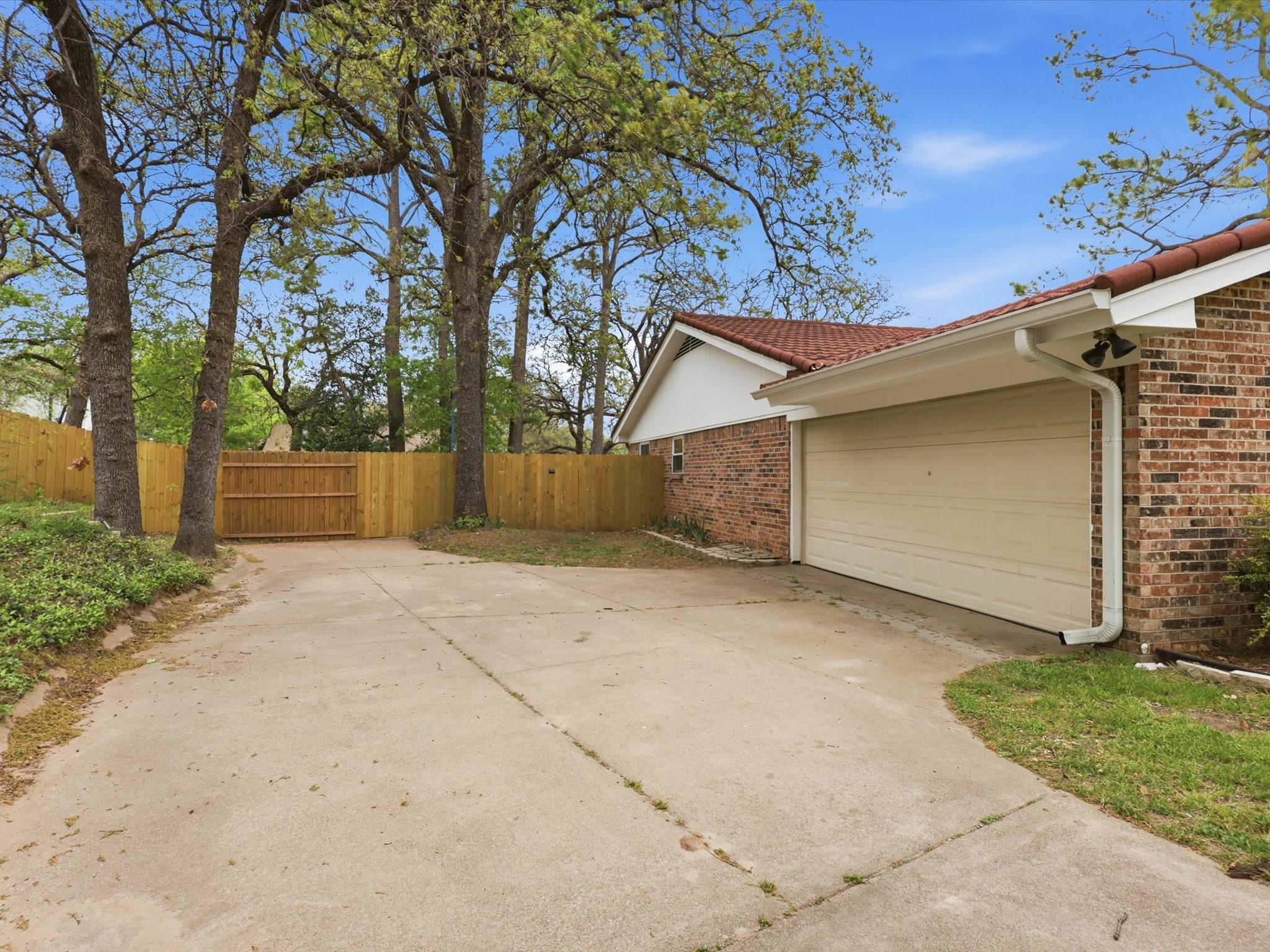 209 Valley View Court Azle TX 76020