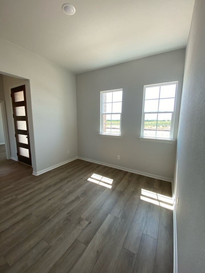 78 Aurora Avenue Valley View TX 76272