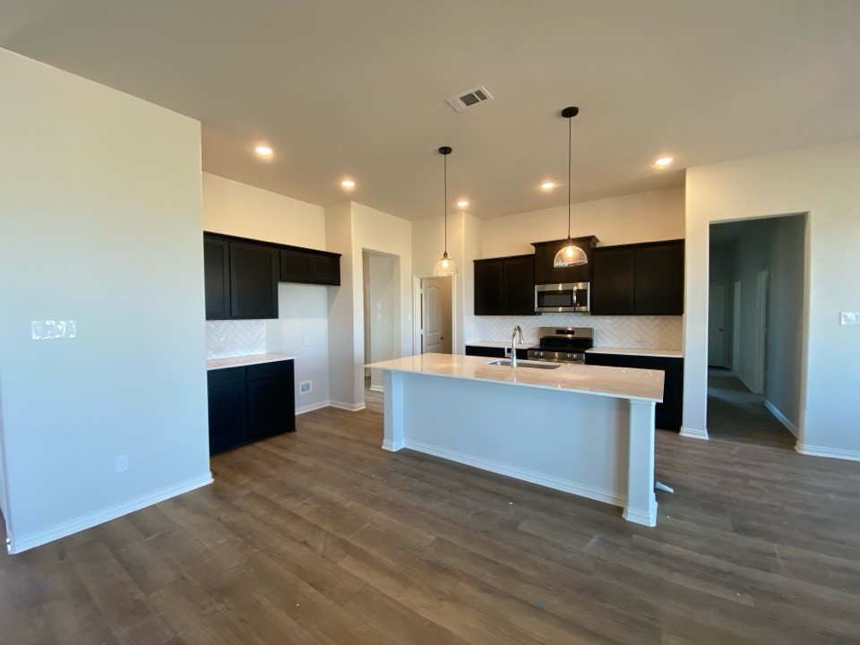 78 Aurora Avenue Valley View TX 76272