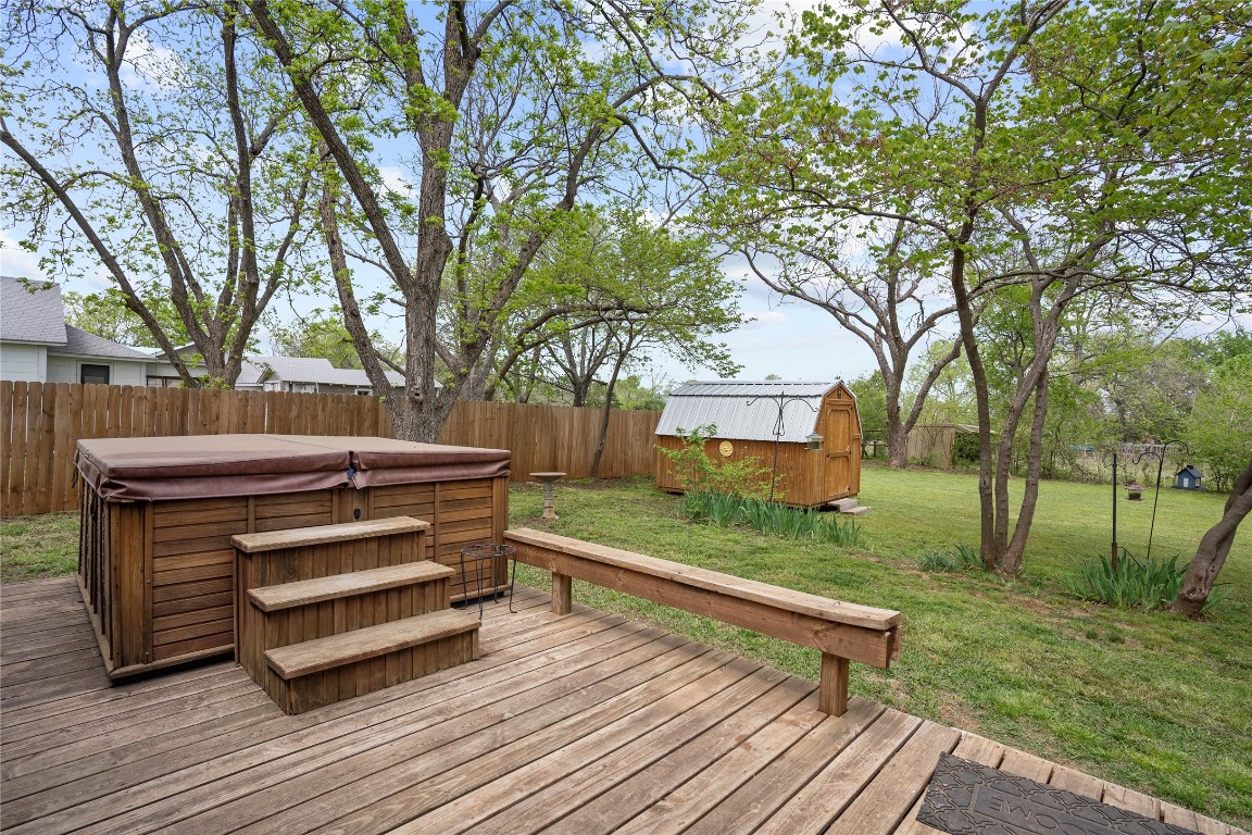 2109 W Bond Street Denison TX 75020