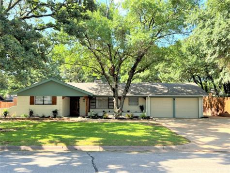 704 Annette Drive Bedford TX 76022