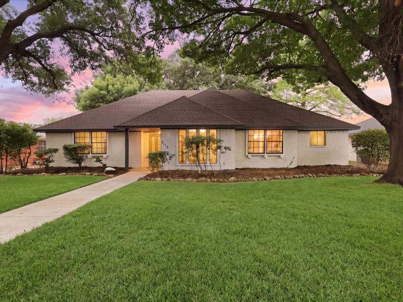 2112 Treehouse Lane Plano TX 75023